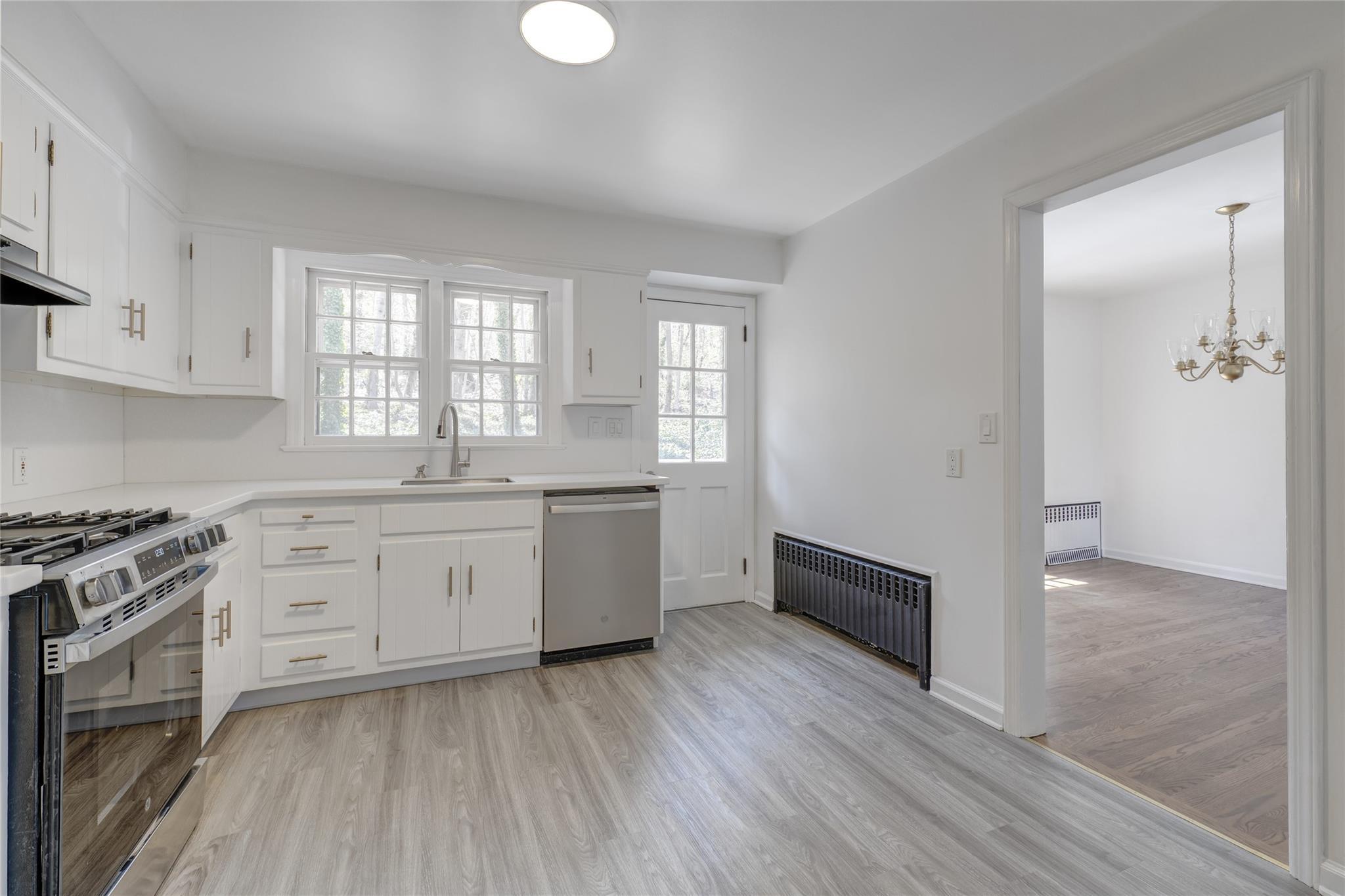 Single Family Bayville  Nassau County, NY 11709, MLS-847454-12
