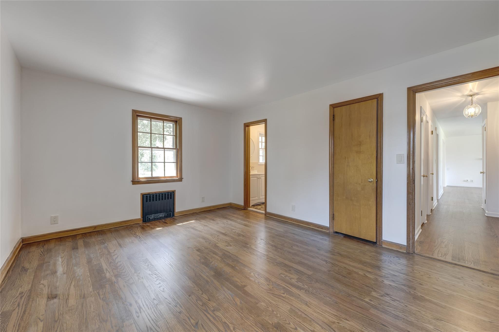 Single Family Bayville  Nassau County, NY 11709, MLS-847454-14