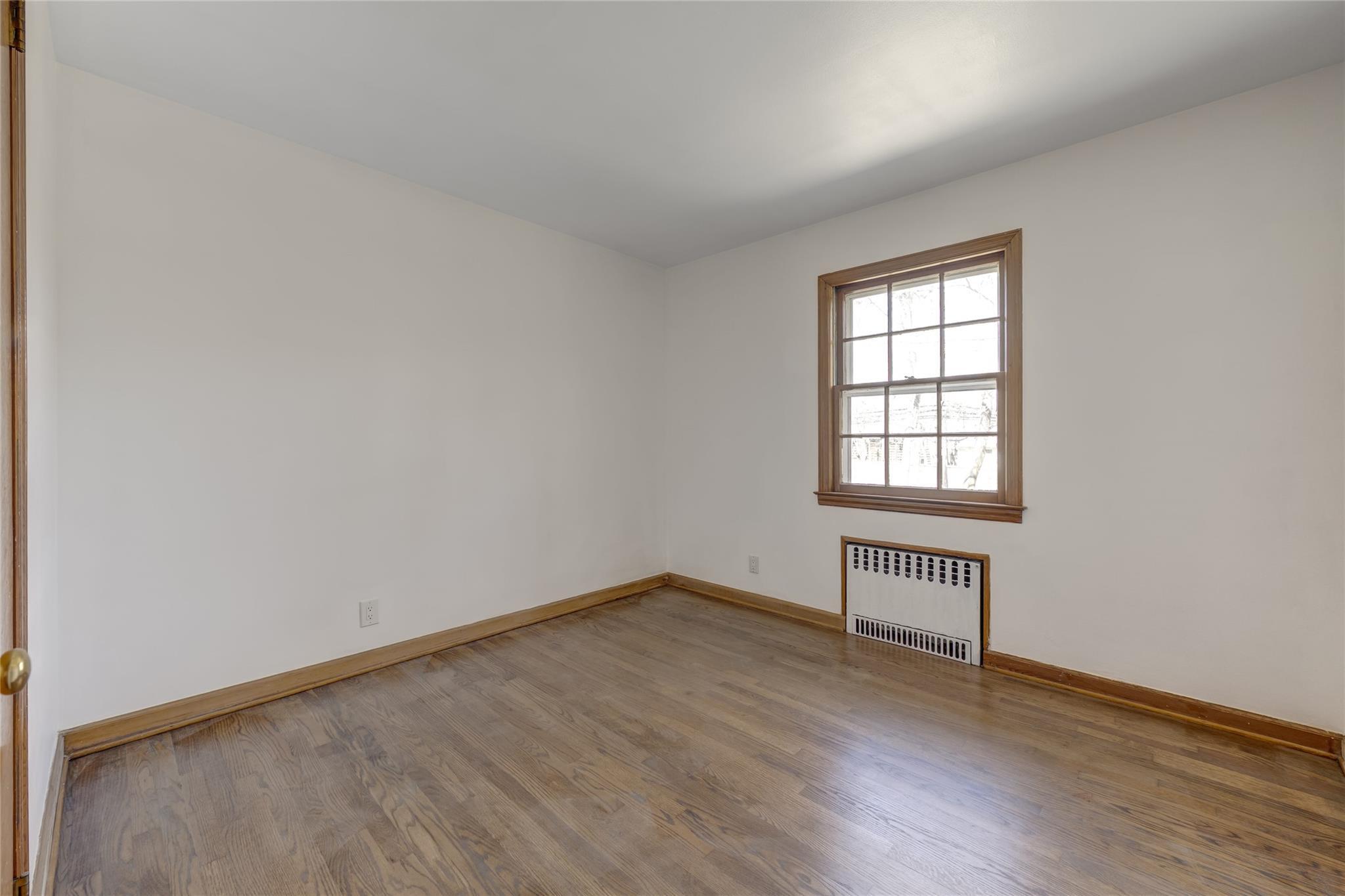 Single Family Bayville  Nassau County, NY 11709, MLS-847454-16
