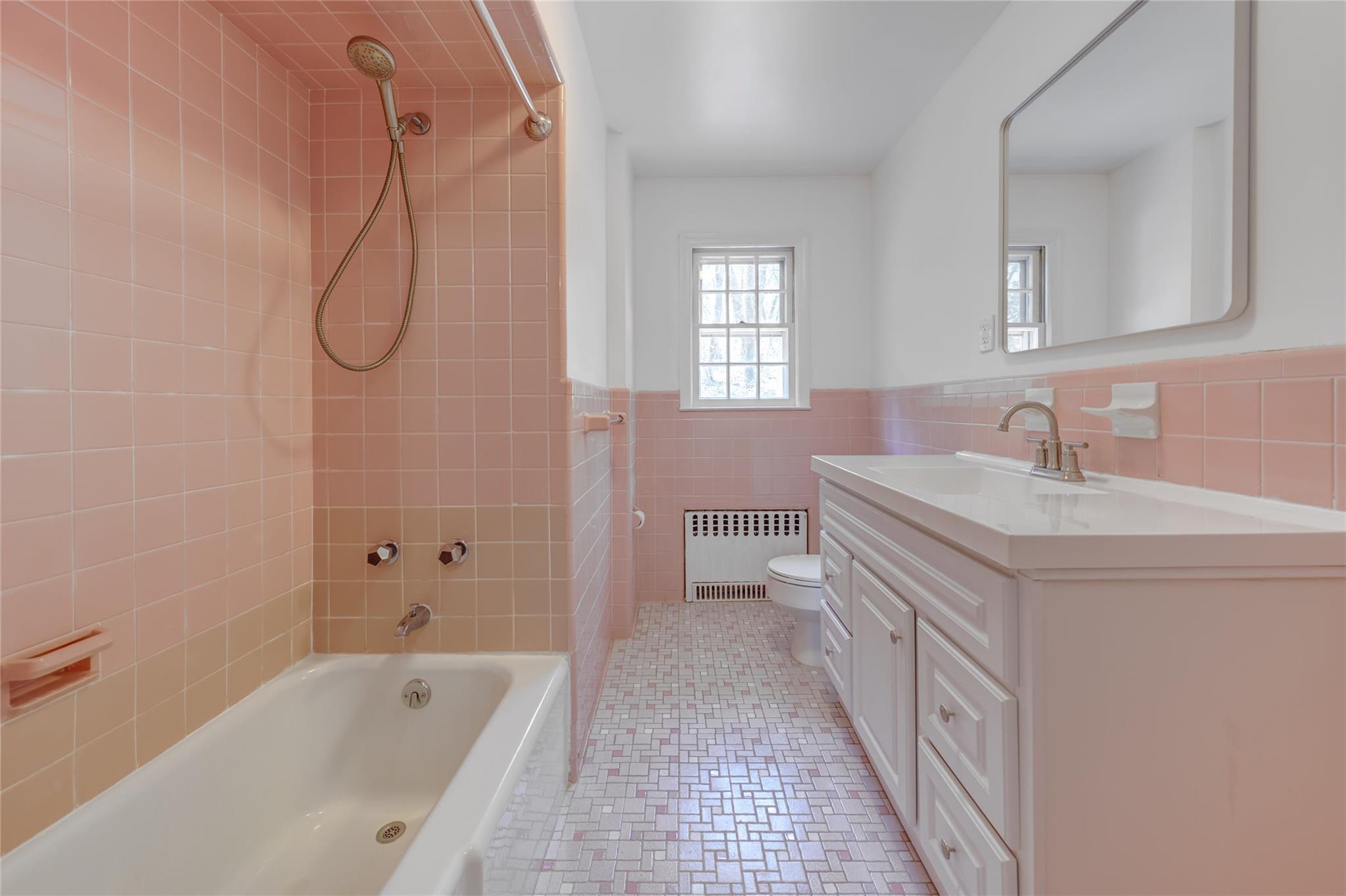 Single Family Bayville  Nassau County, NY 11709, MLS-847454-20