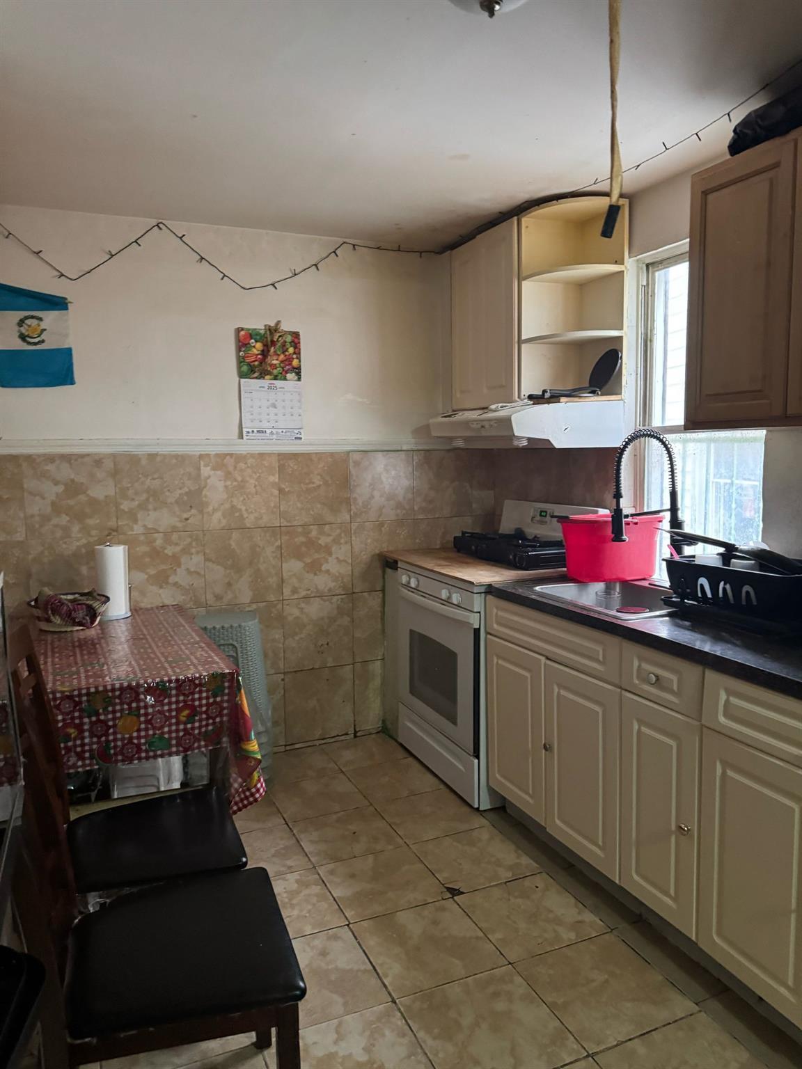 Single Family Saint Lawrence  Bronx, NY 10472, MLS-847485-23