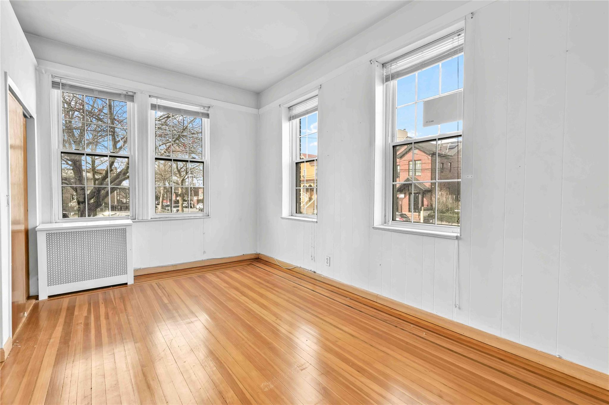 Single Family Hazen  Queens, NY 11370, MLS-847510-10