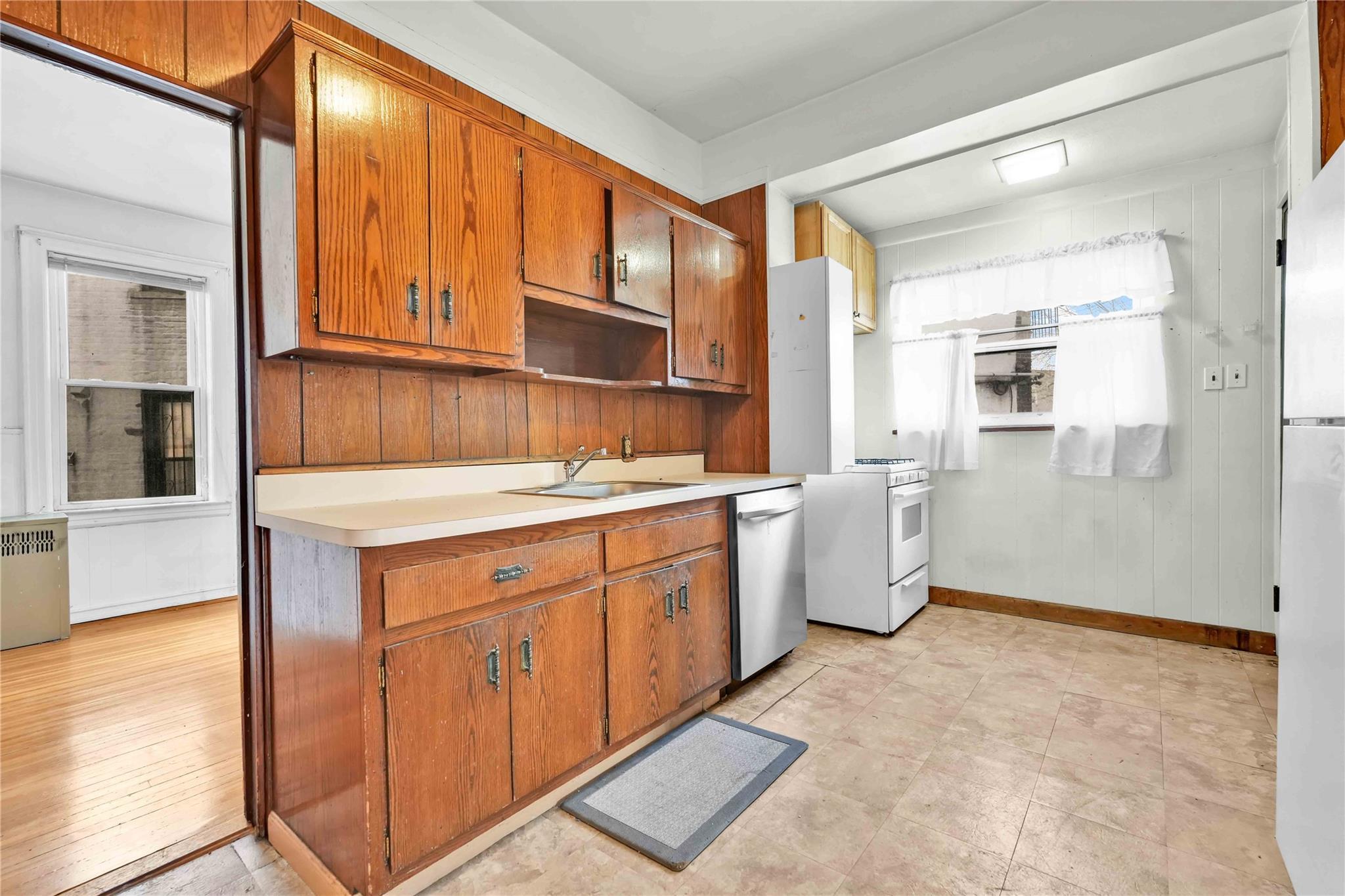 Single Family Hazen  Queens, NY 11370, MLS-847510-7