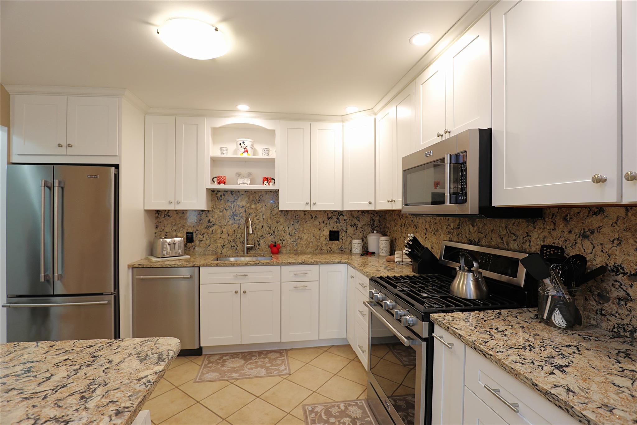 Single Family Twin Ponds  Ulster County, NY 12401, MLS-847522-10