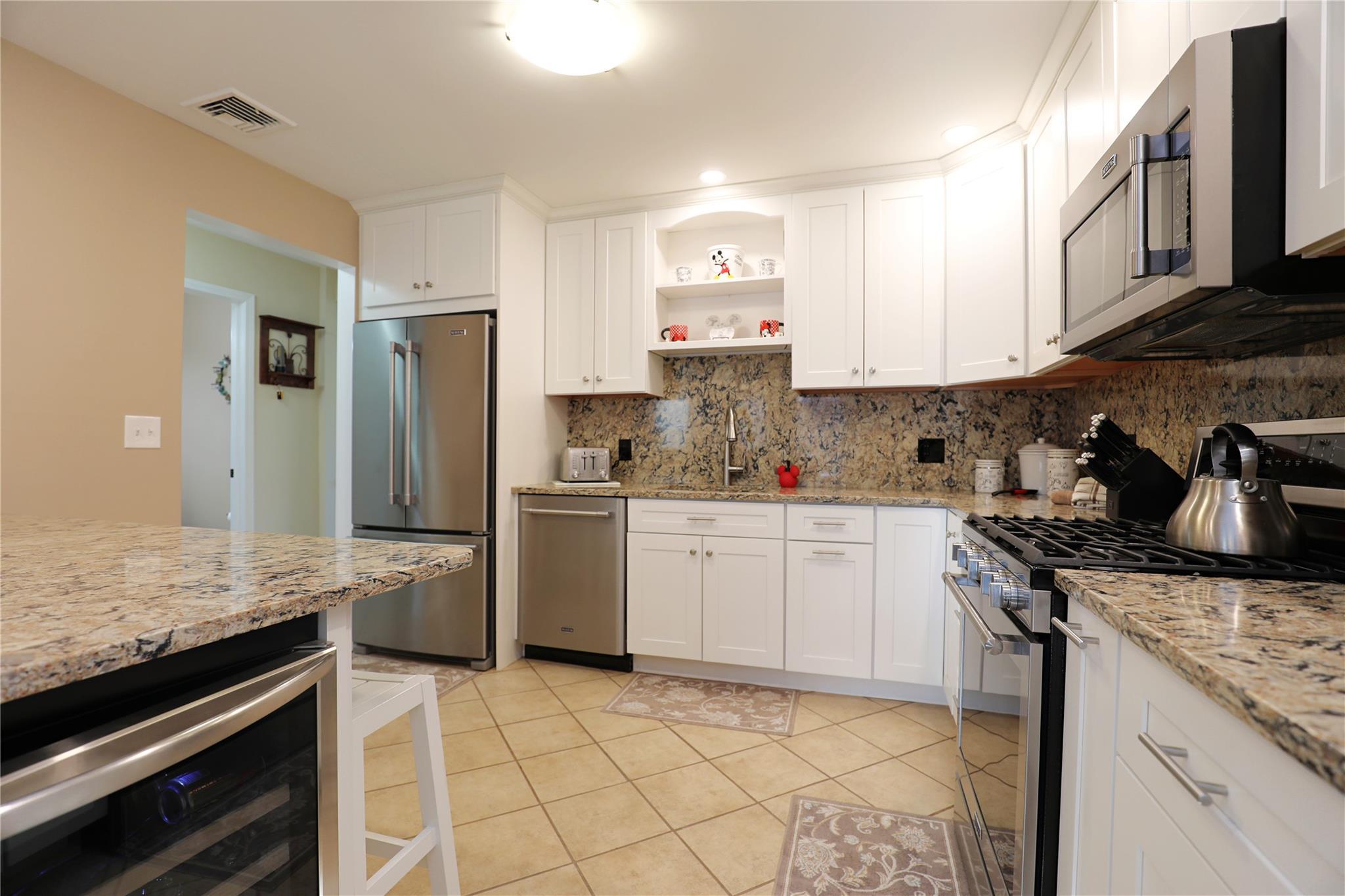 Single Family Twin Ponds  Ulster County, NY 12401, MLS-847522-11