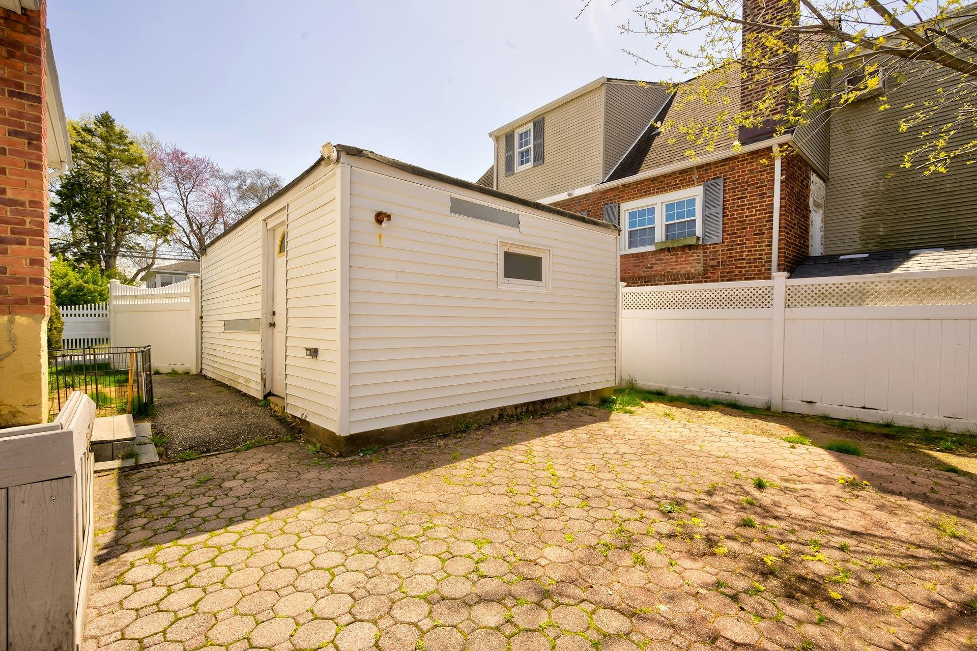 Single Family Harbor  Nassau County, NY 11783, MLS-847559-24