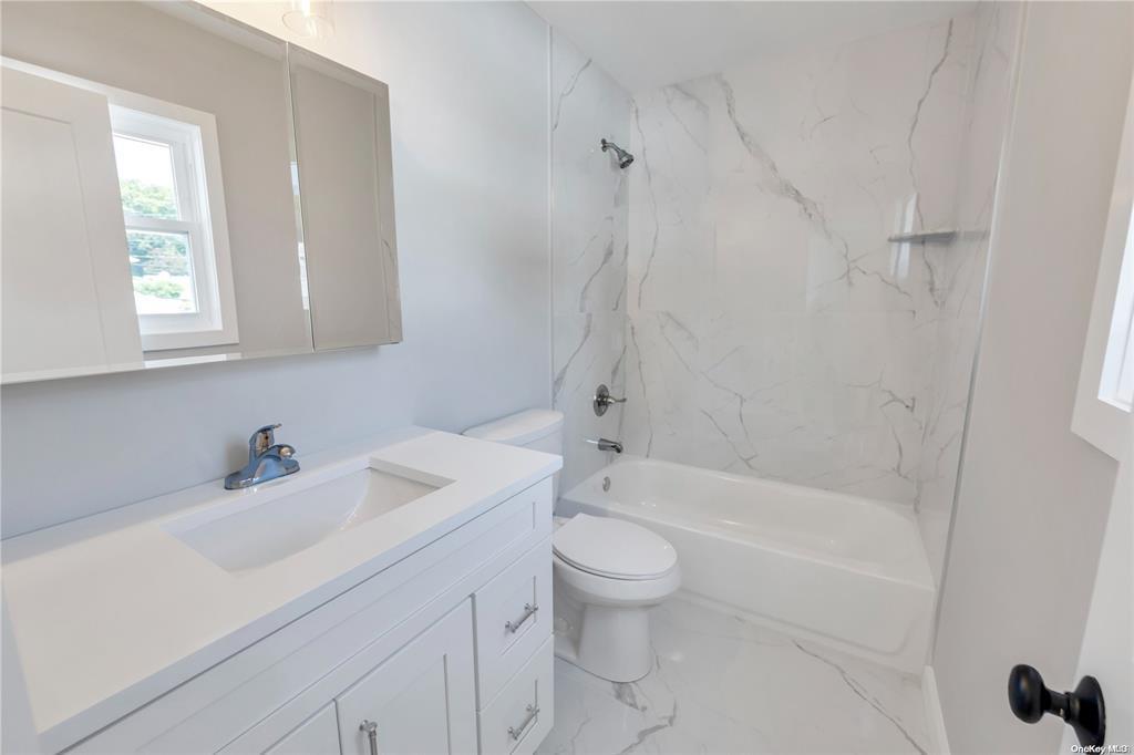 Single Family Tarkill  Suffolk County, NY 11961, MLS-847567-21