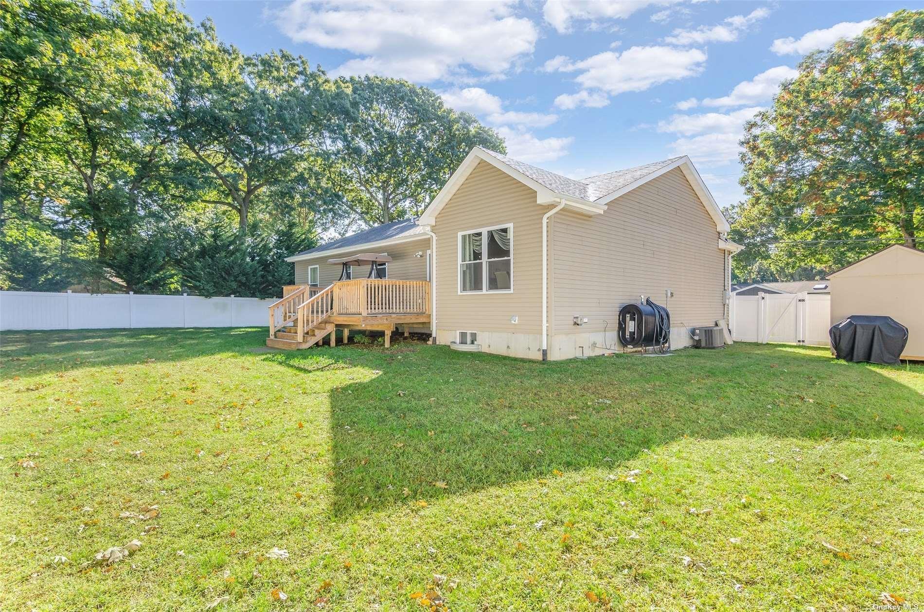 Single Family Henry  Suffolk County, NY 11720, MLS-847568-27