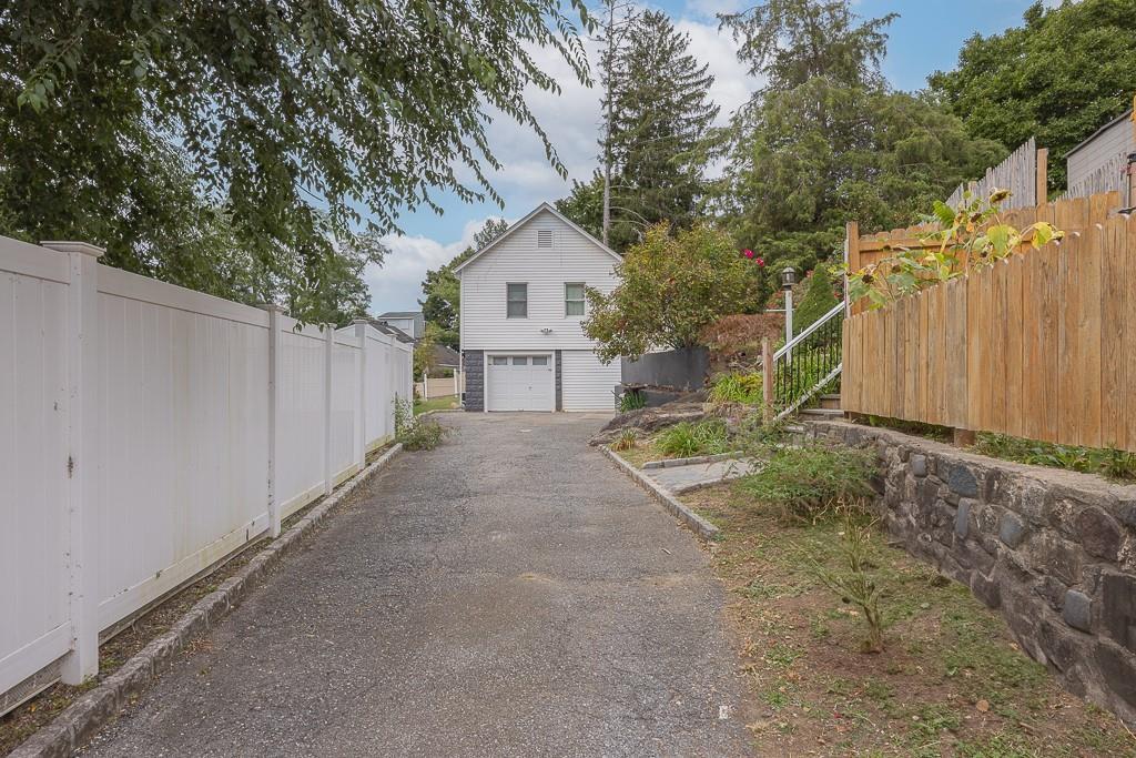 Single Family Samstag  Westchester County, NY 10562, MLS-847587-18