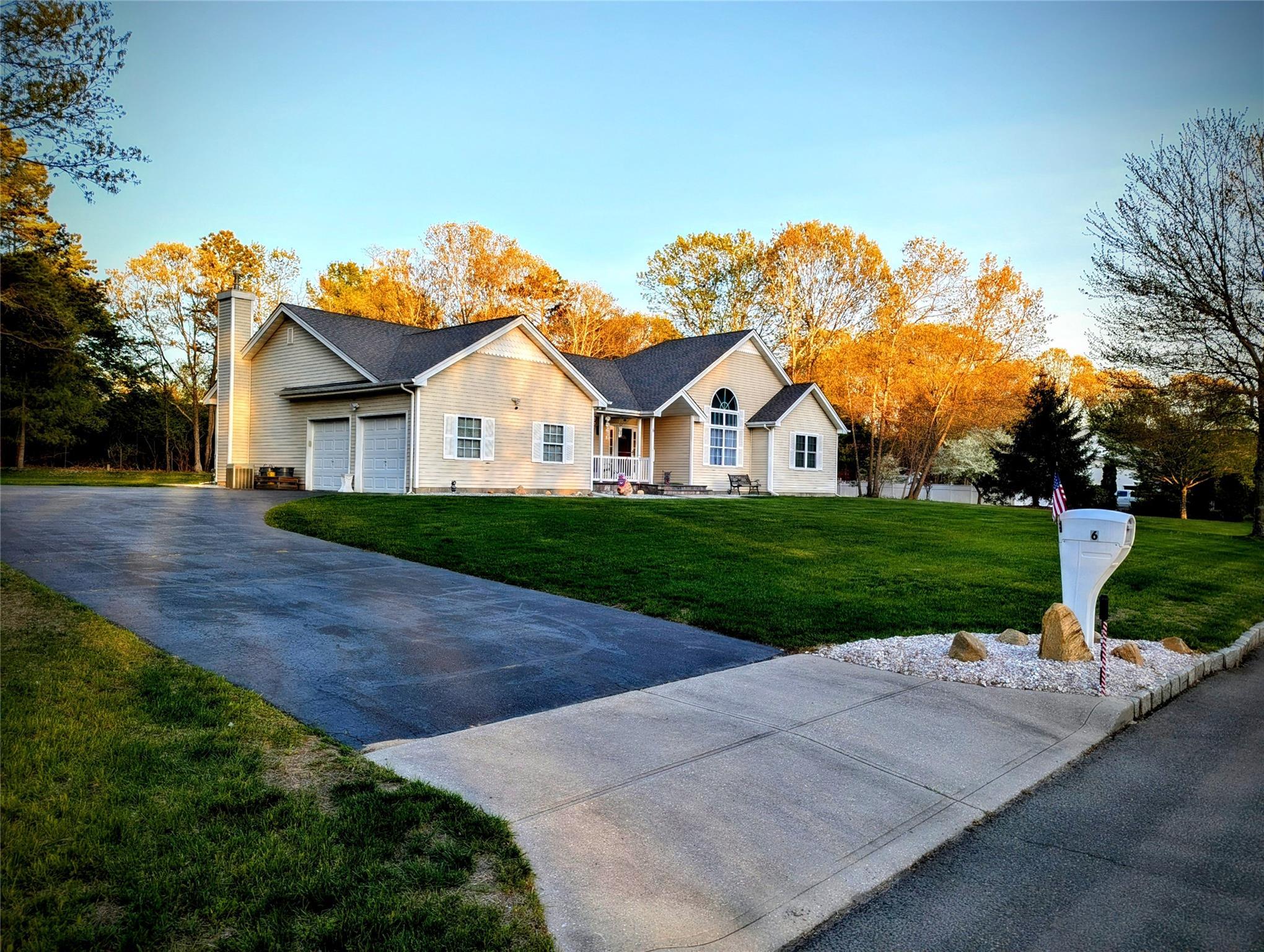 Single Family Susan  Suffolk County, NY 11953, MLS-847592-2