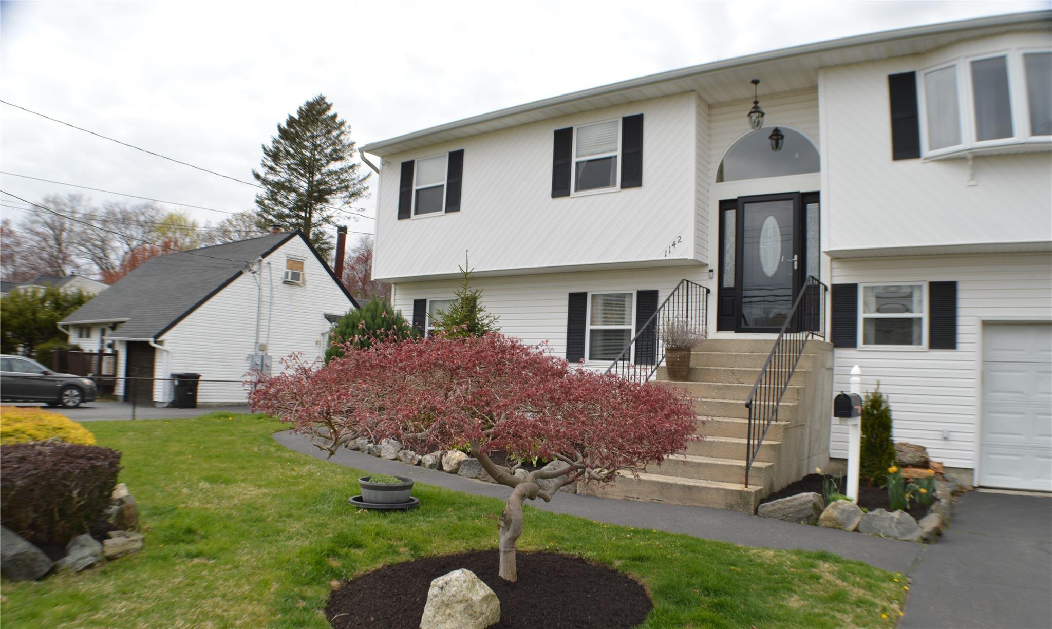 Single Family Brookdale  Suffolk County, NY 11706, MLS-847621-3