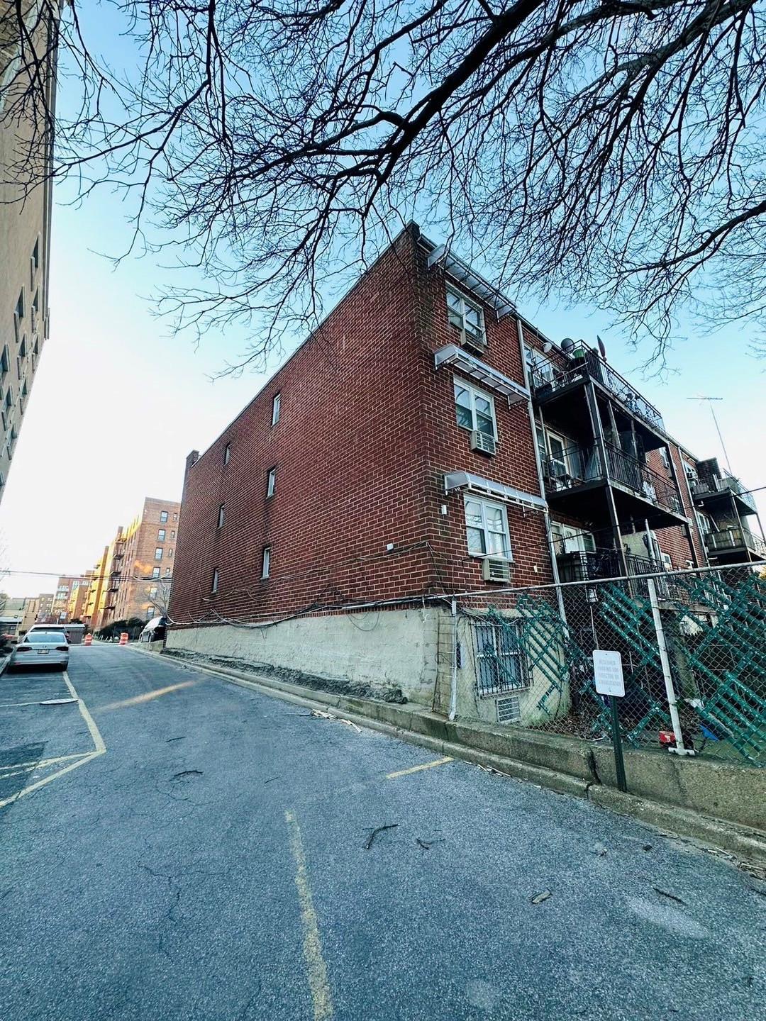 Commercial Sale 38th  Queens, NY 11354, MLS-847630-3