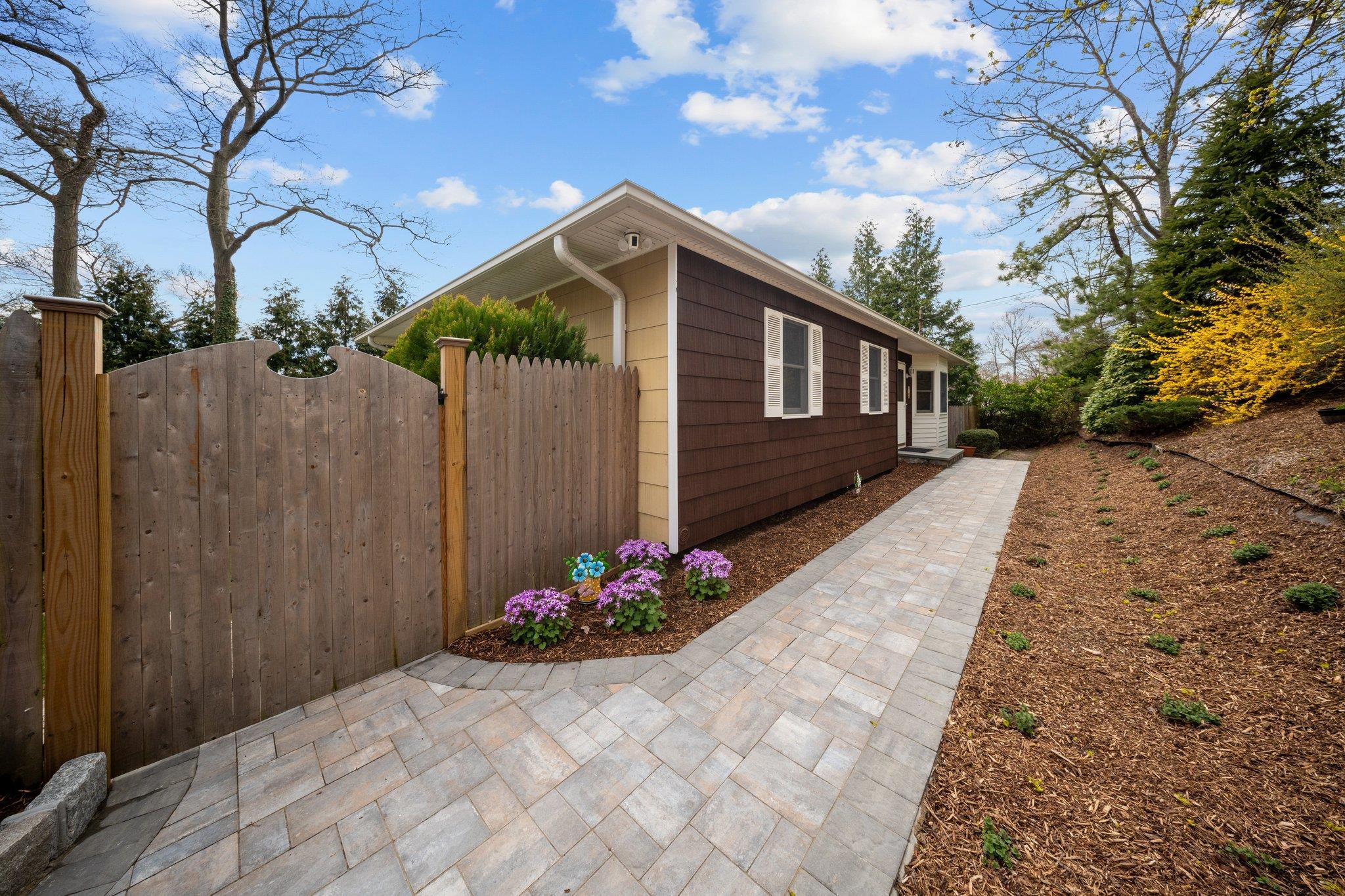Single Family Park  Suffolk County, NY 11778, MLS-847635-2