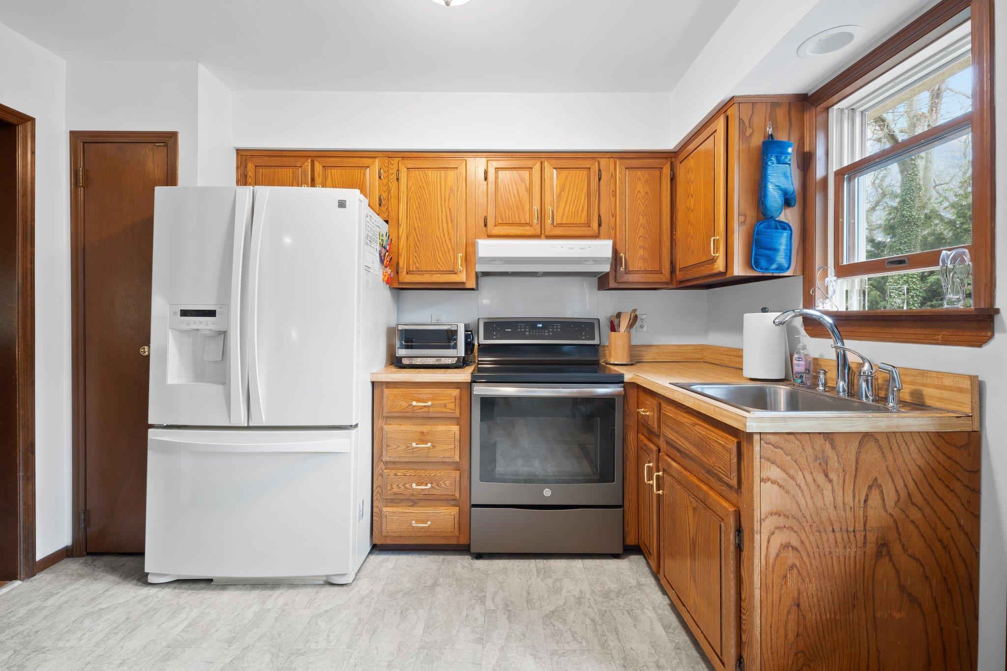 Single Family Park  Suffolk County, NY 11778, MLS-847635-7