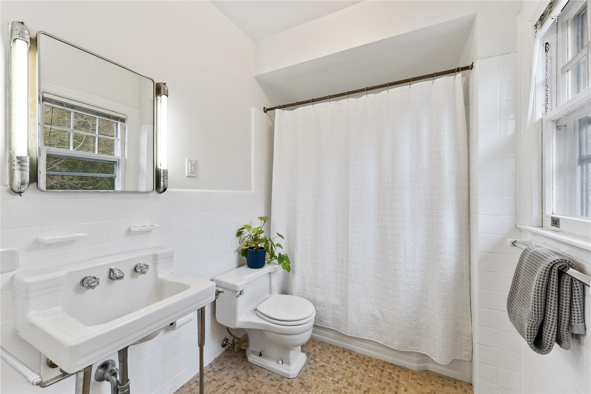 Single Family Euclid  Westchester County, NY 10706, MLS-847645-32
