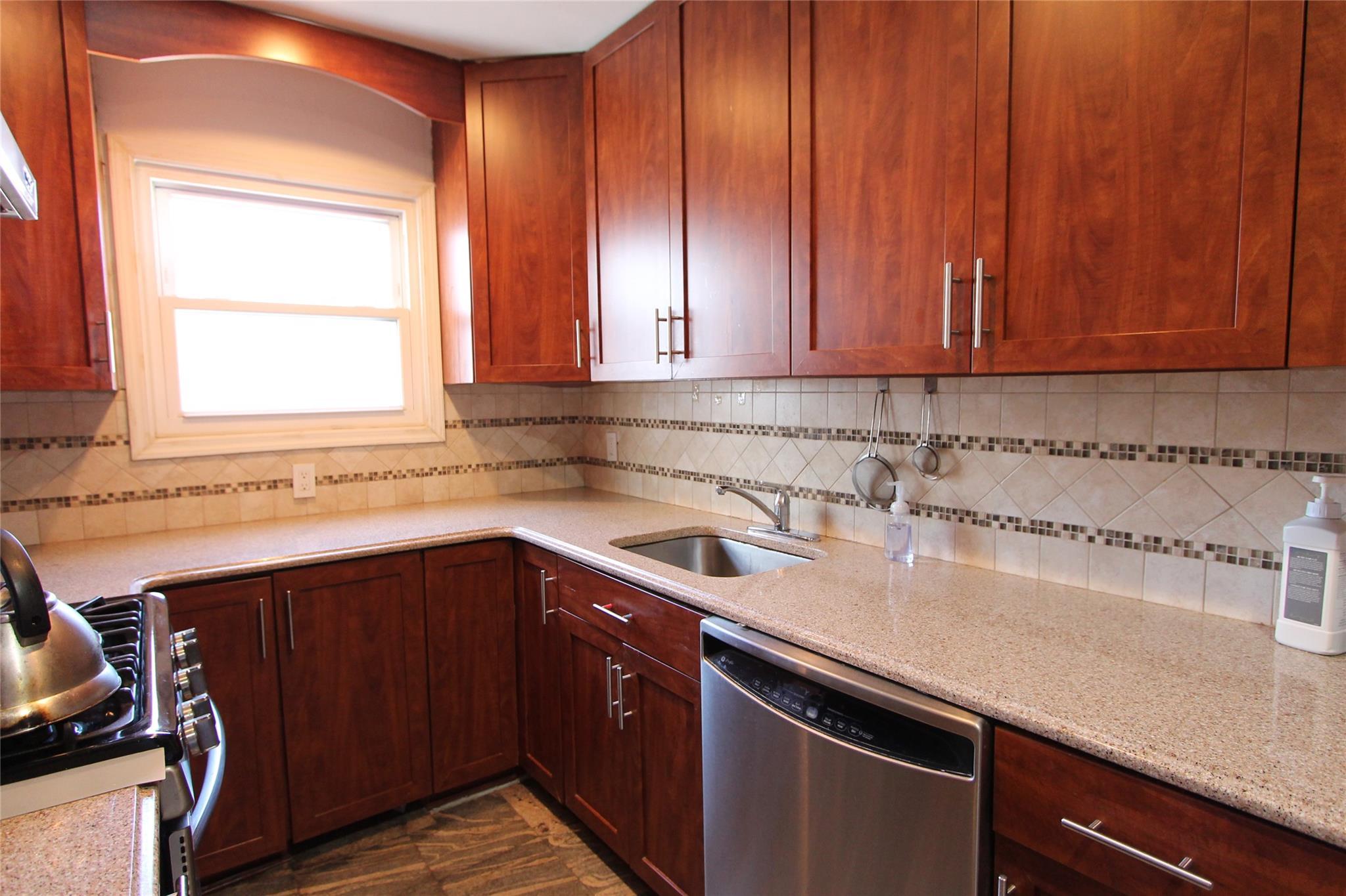 Single Family 79th  Queens, NY 11379, MLS-847647-8