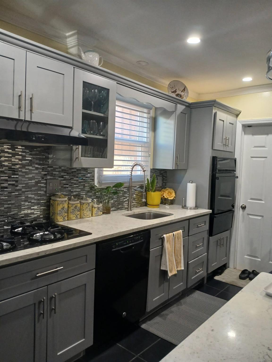 Single Family 130th Road  Queens, NY 11422, MLS-847649-13