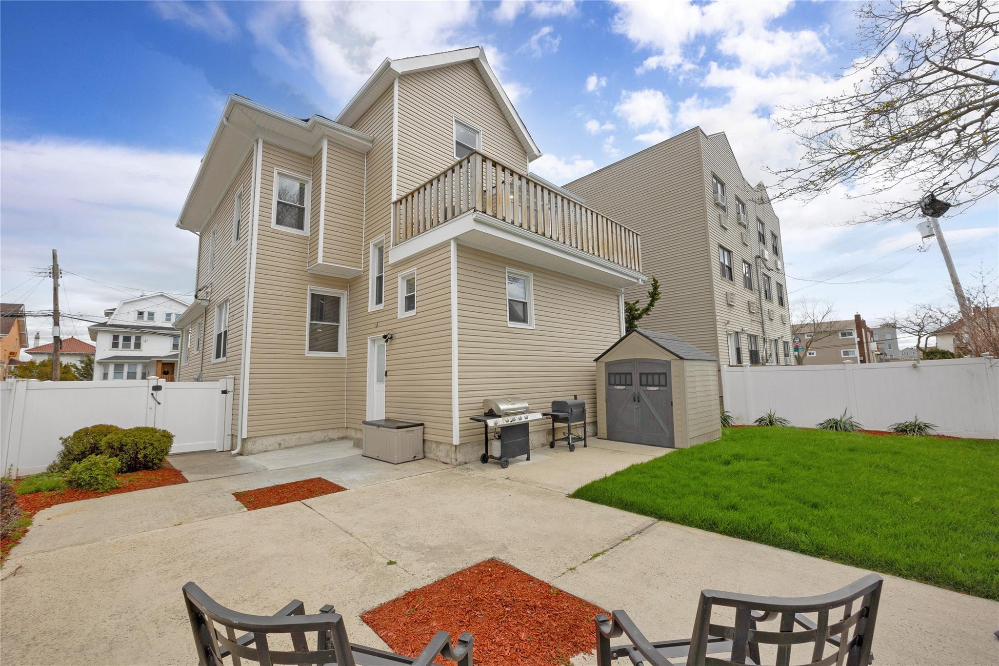 Single Family Beach 29th  Queens, NY 11691, MLS-847708-37