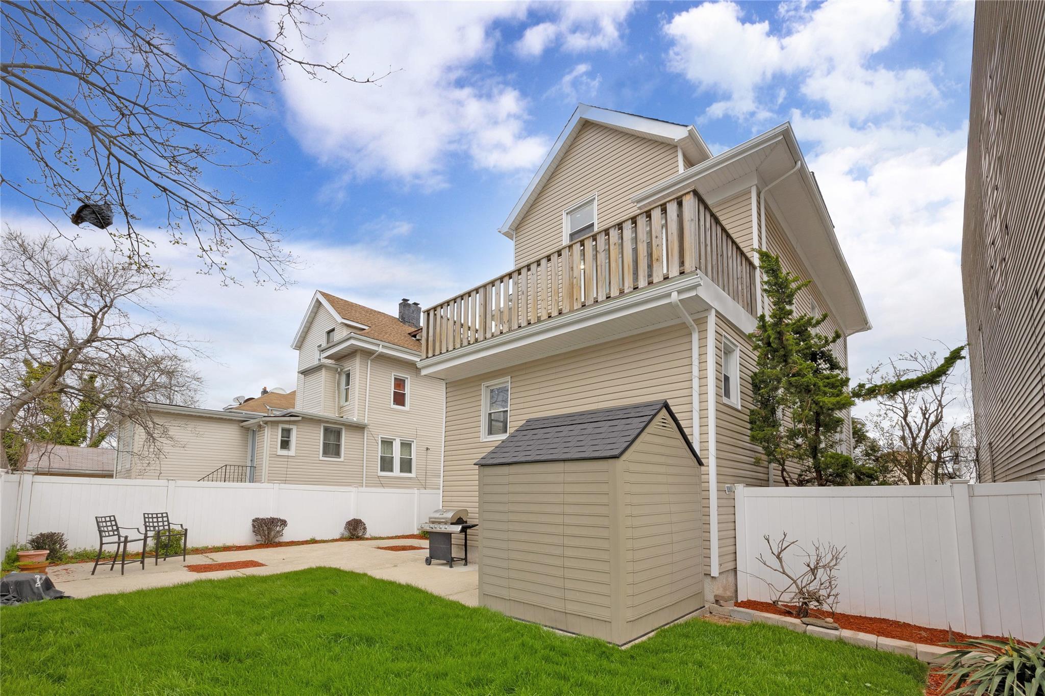 Single Family Beach 29th  Queens, NY 11691, MLS-847708-39