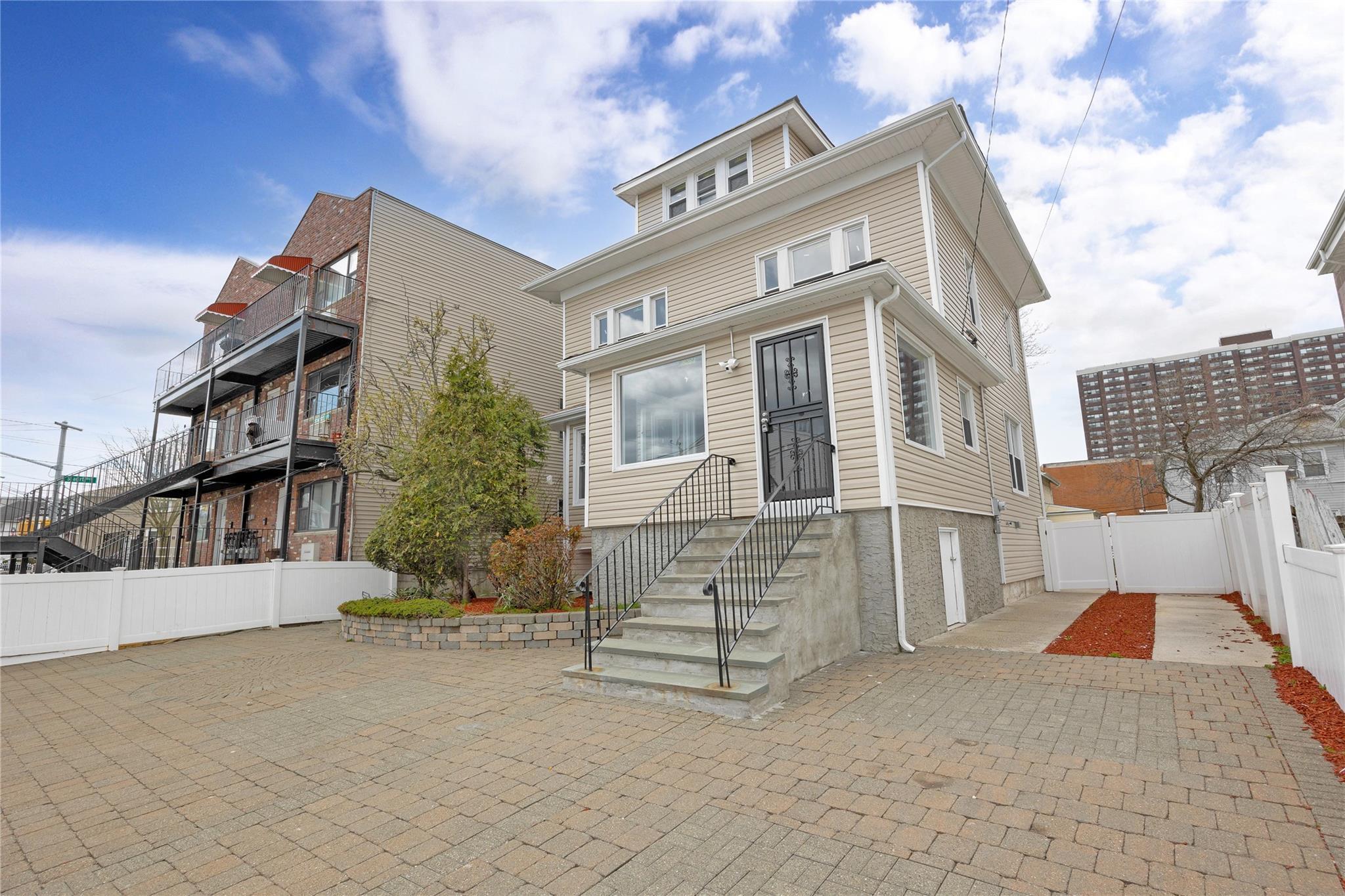 Single Family Beach 29th  Queens, NY 11691, MLS-847708-4