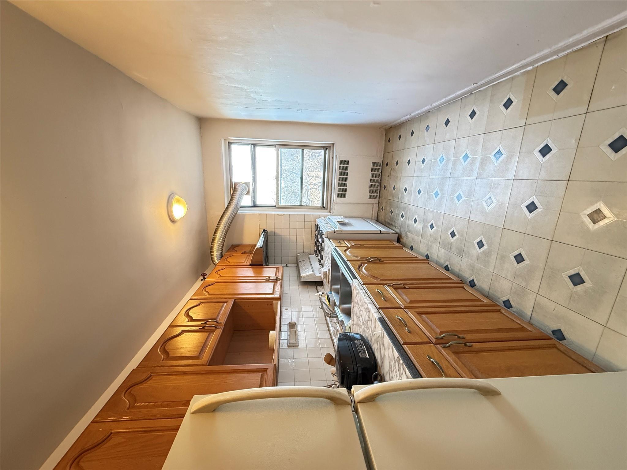 Coop 38th Ave  Queens, NY 11354, MLS-847709-4