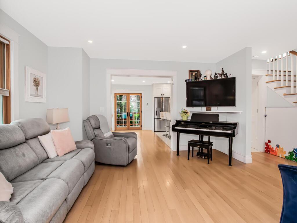 Single Family Vireo  Bronx, NY 10470, MLS-847719-6