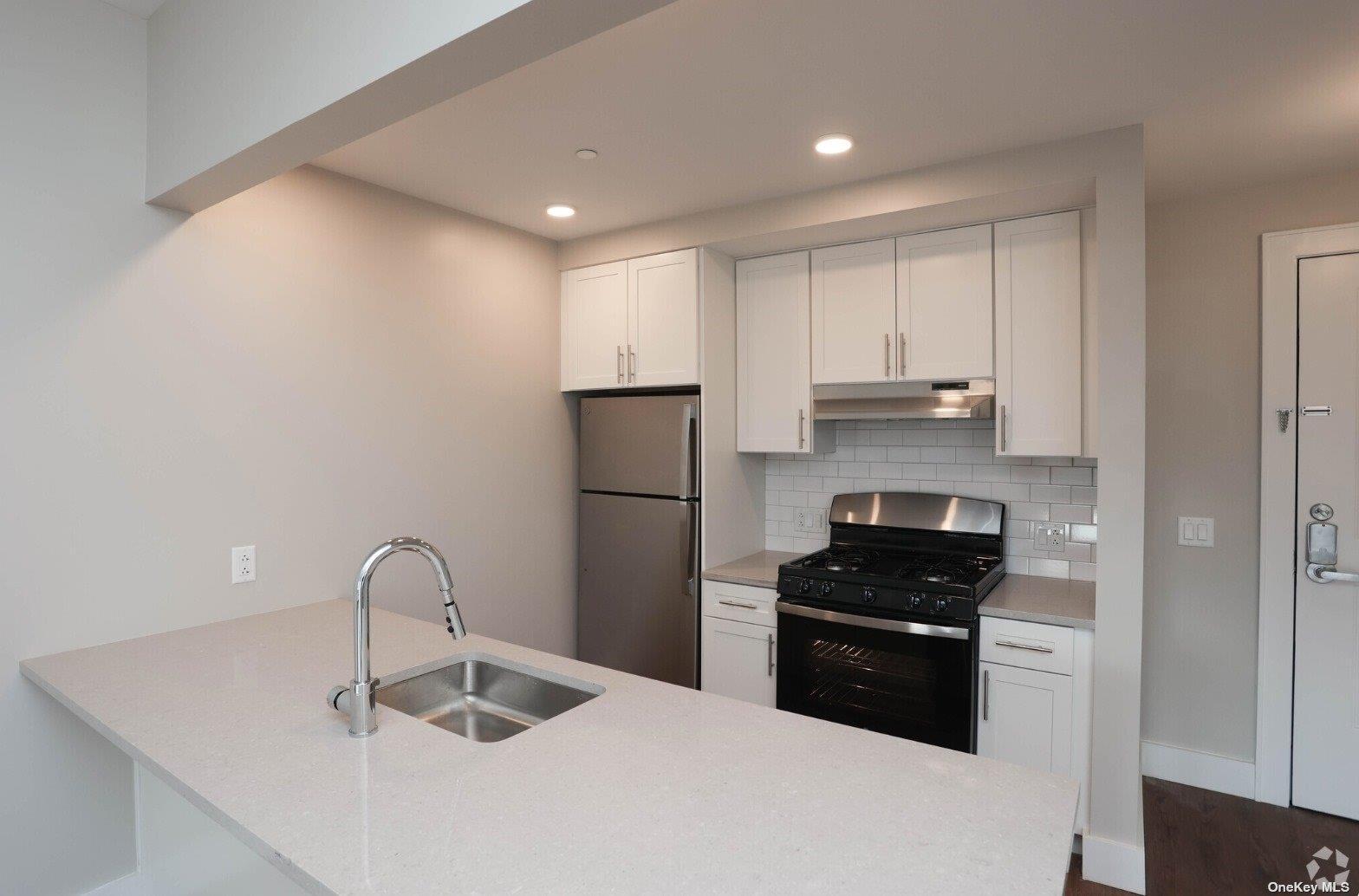 Apartment Douglaston  Queens, NY 11362, MLS-847726-6