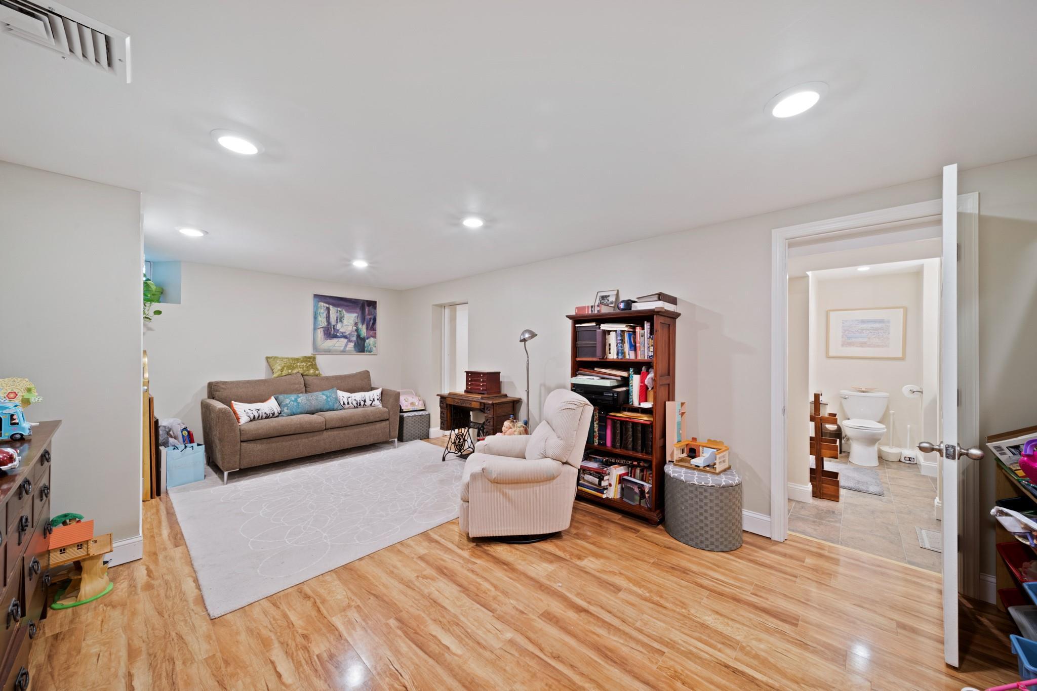 Single Family Meadow  Westchester County, NY 10536, MLS-847732-8
