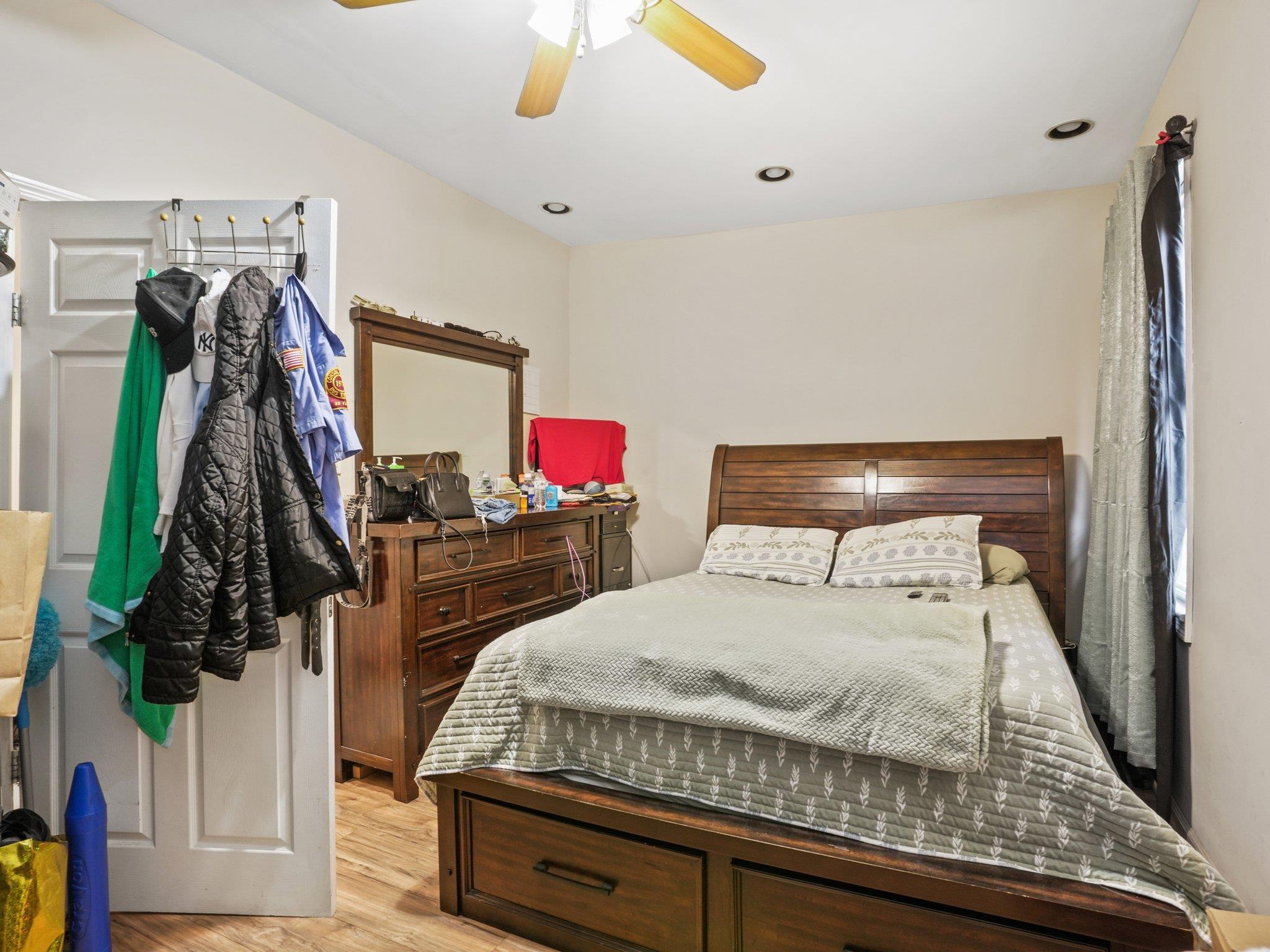 Single Family Van Nest  Bronx, NY 10461, MLS-847786-9