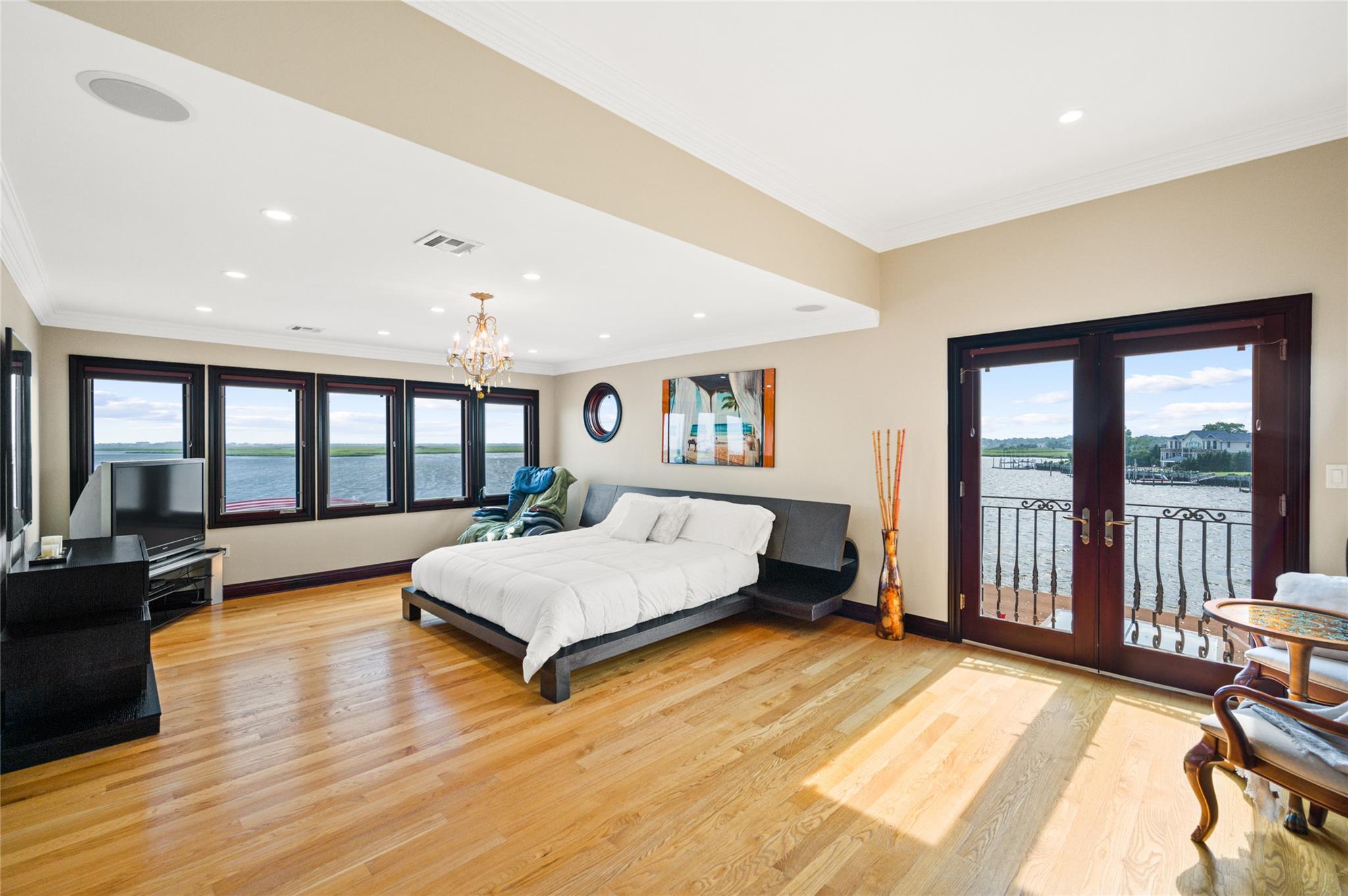 Single Family Harbor  Nassau County, NY 11557, MLS-847843-22