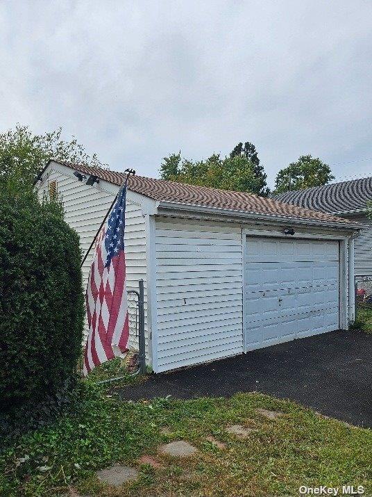 Single Family Oliver  Nassau County, NY 11590, MLS-847855-33