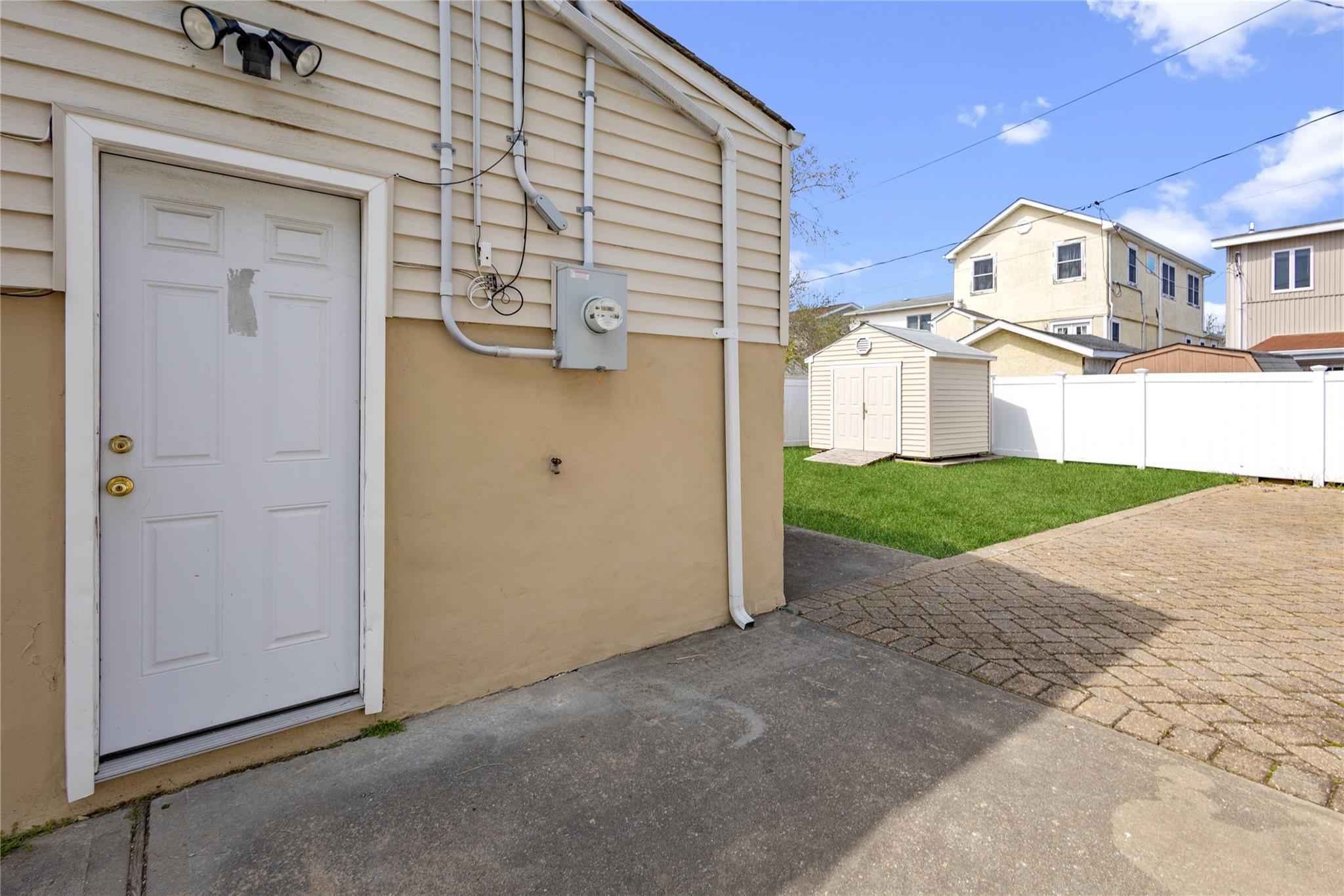 Single Family Warwick  Nassau County, NY 11558, MLS-847864-18