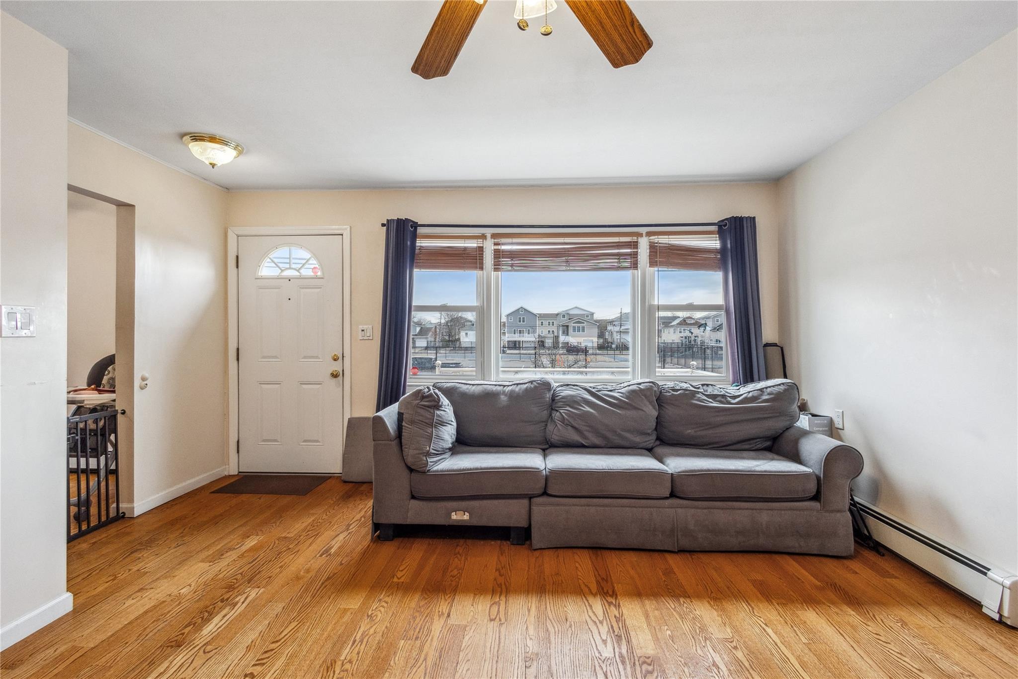 Single Family Warwick  Nassau County, NY 11558, MLS-847864-3