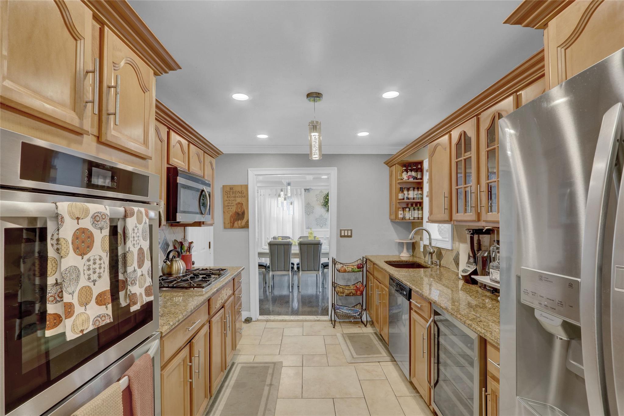 Single Family California  Nassau County, NY 11520, MLS-847893-11
