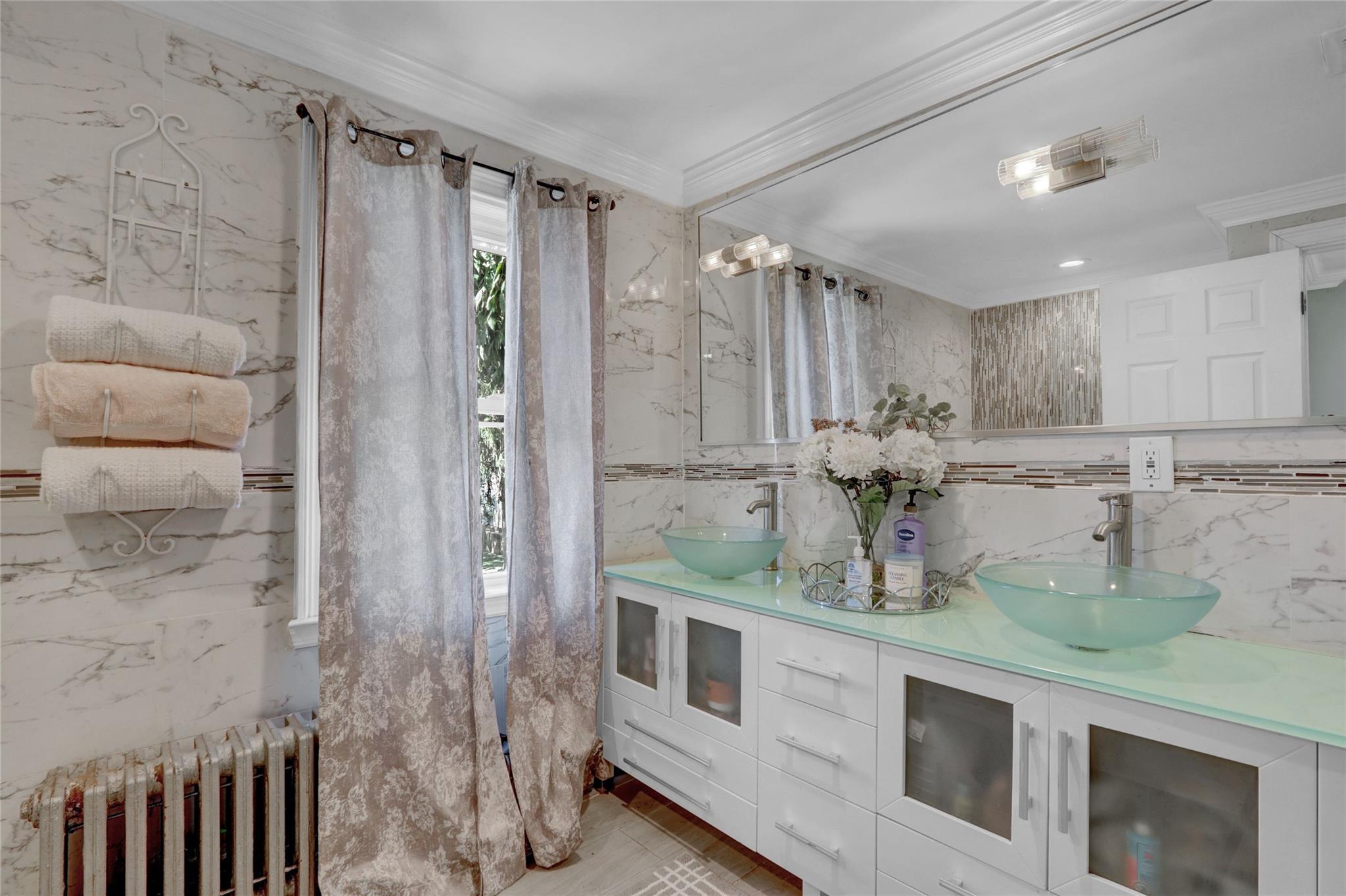 Single Family California  Nassau County, NY 11520, MLS-847893-17