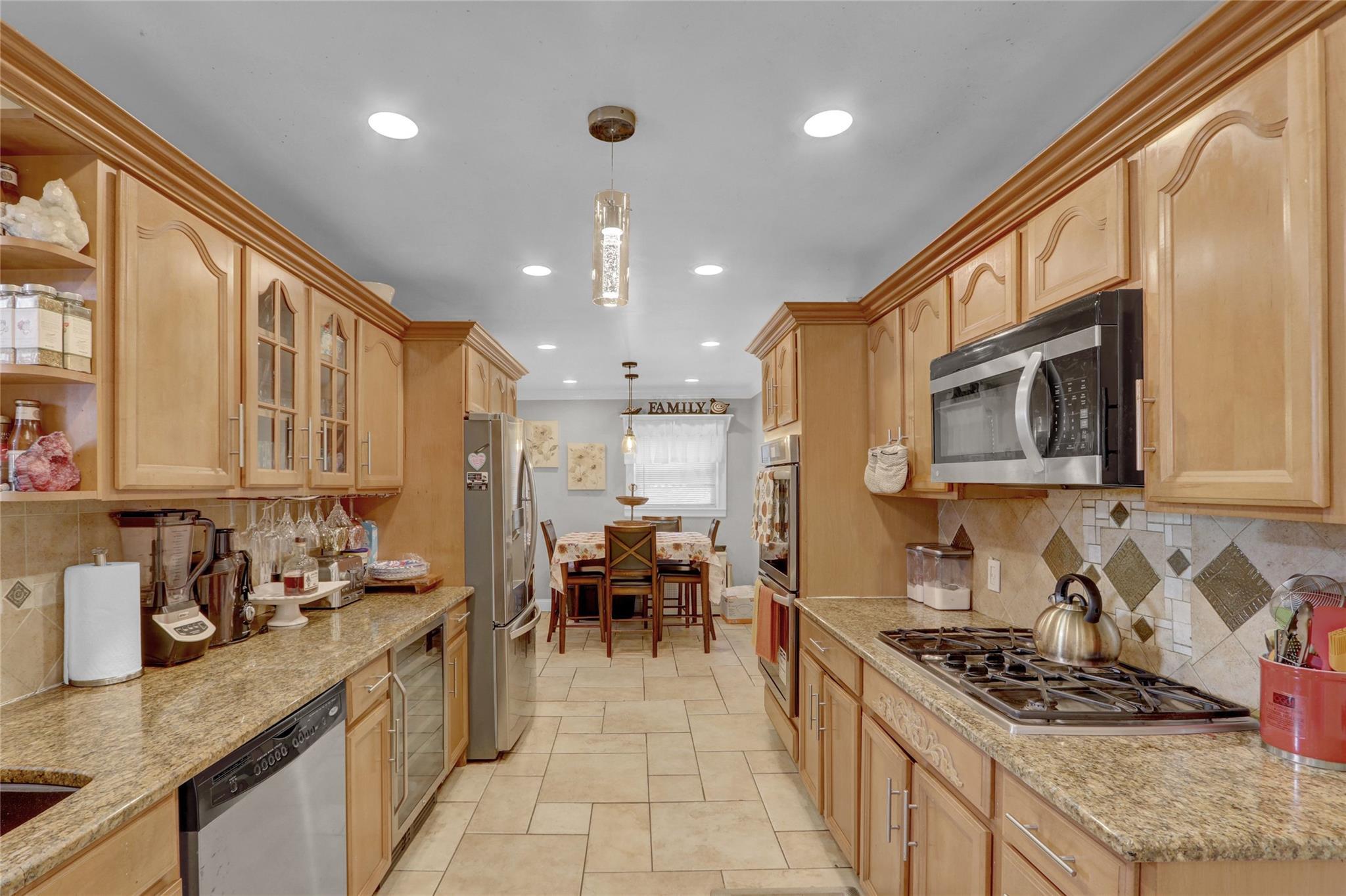 Single Family California  Nassau County, NY 11520, MLS-847893-9