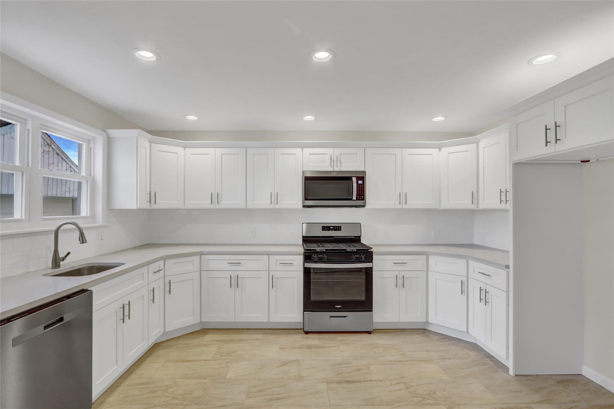 Single Family 196th  Queens, NY 11412, MLS-847945-7