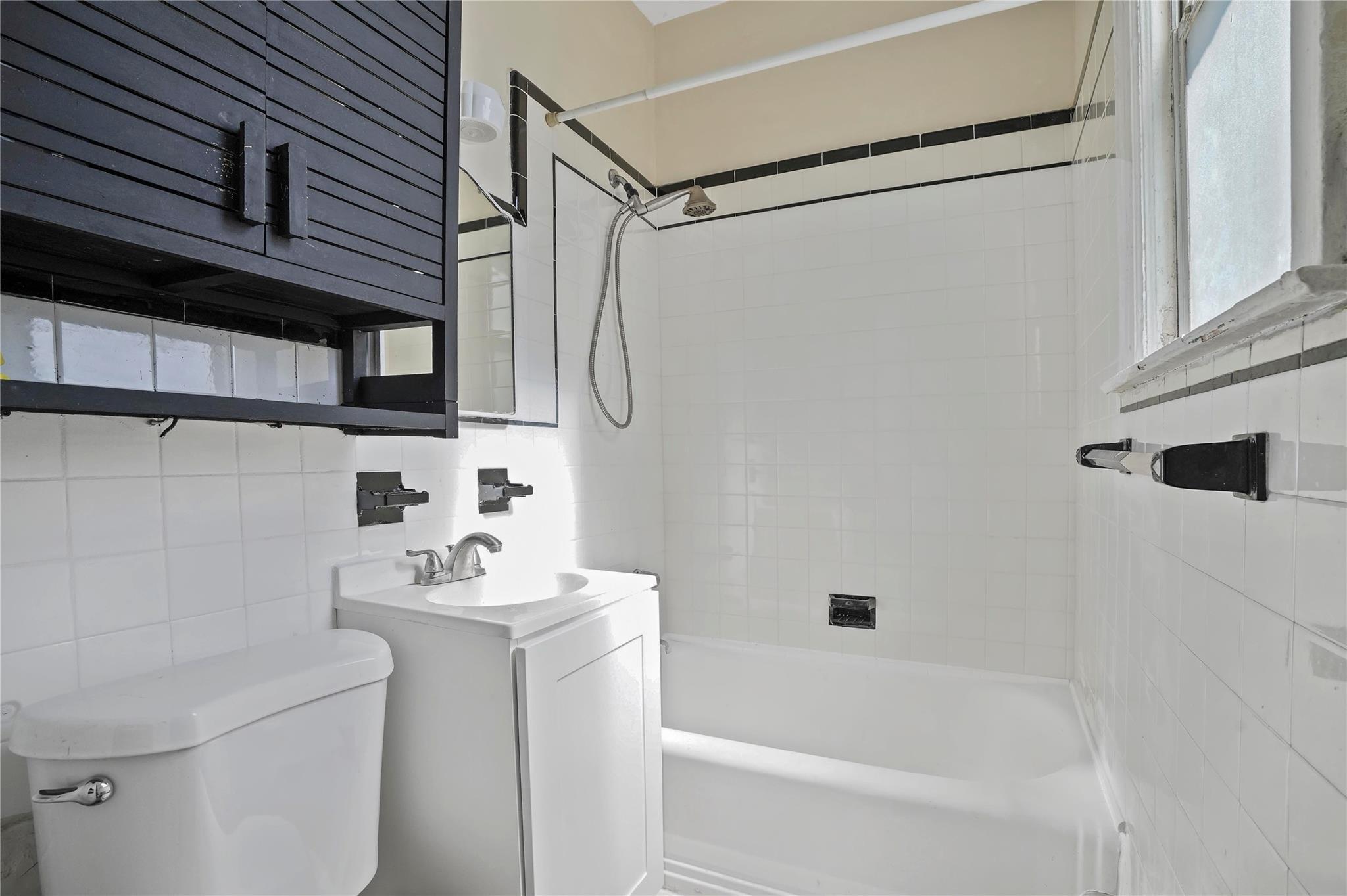 Single Family 55th  Queens, NY 11378, MLS-847961-17