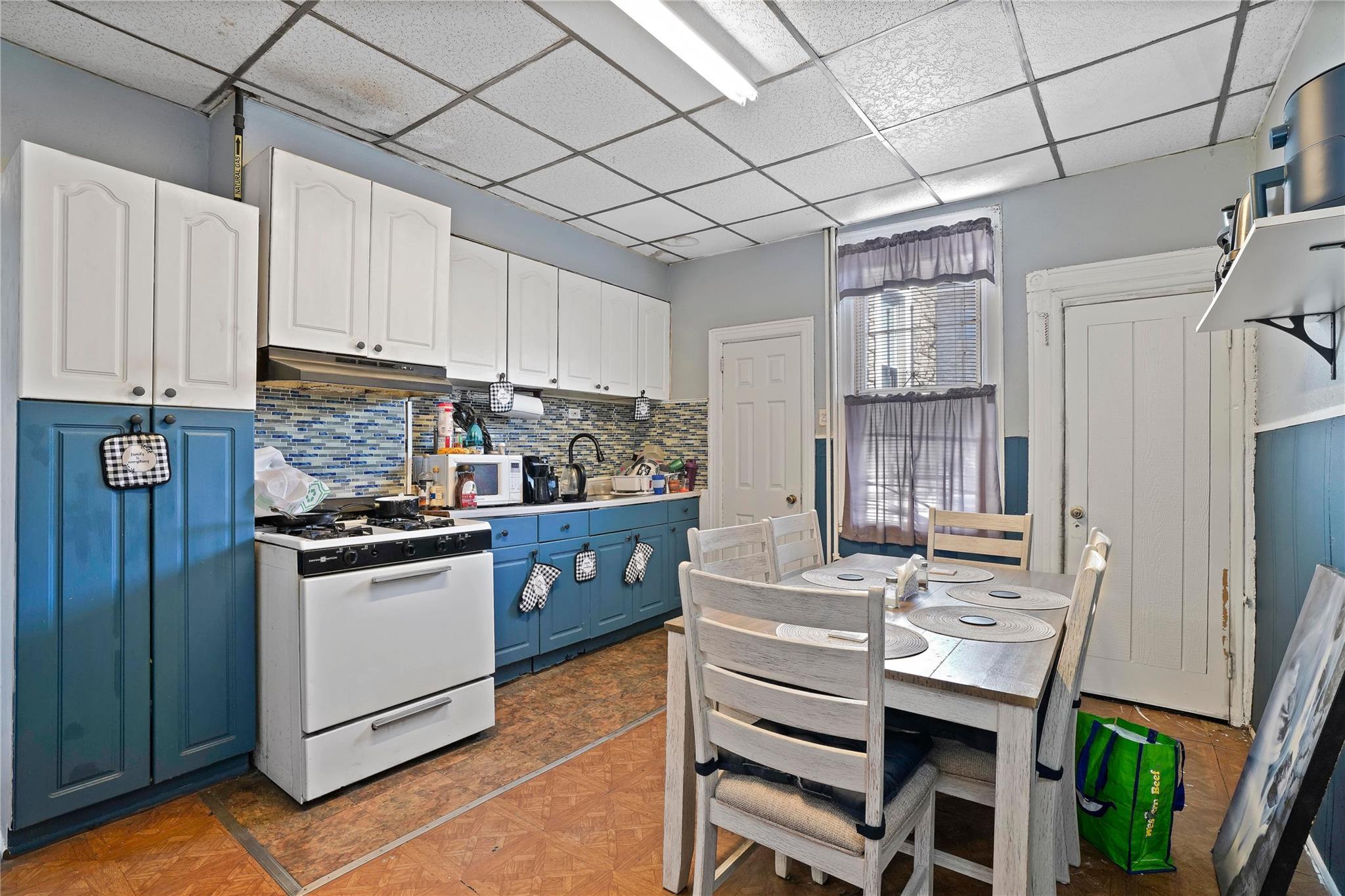 Single Family 55th  Queens, NY 11378, MLS-847961-9