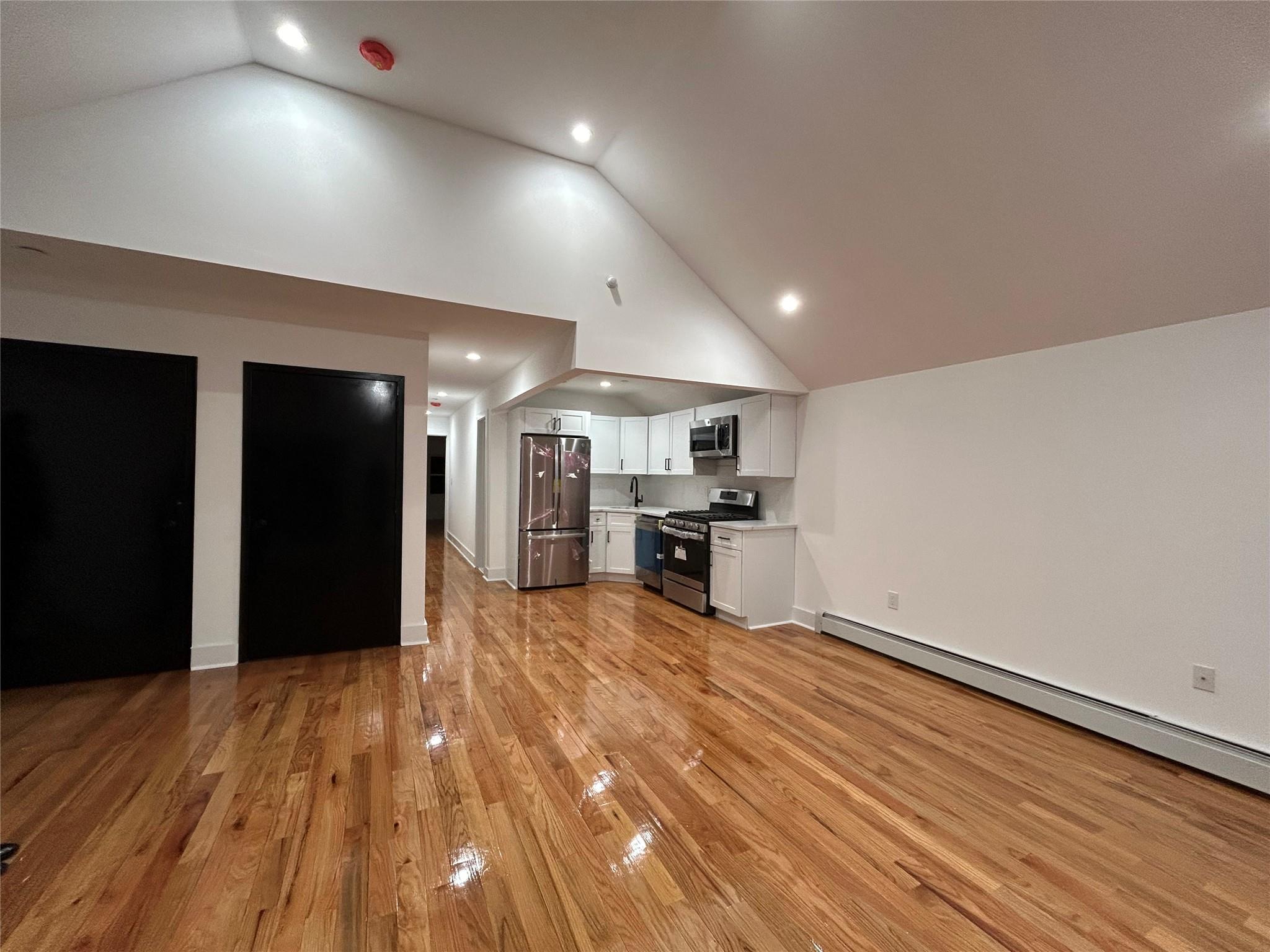 Apartment Hillmeyer  Queens, NY 11692, MLS-847969-5