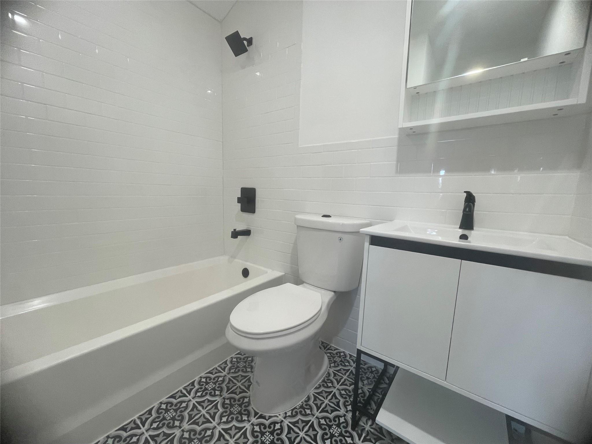 Apartment Hillmeyer  Queens, NY 11692, MLS-847969-6