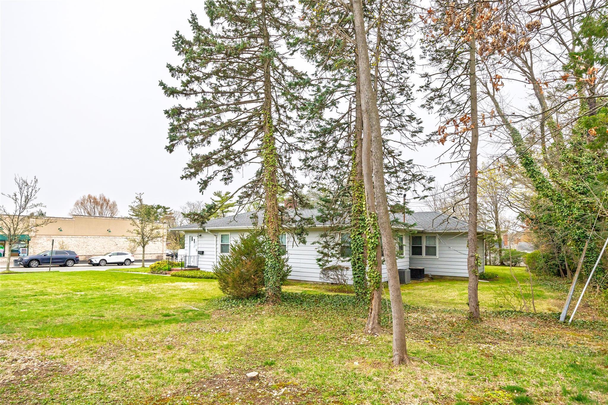Single Family Hawthorne  Nassau County, NY 11732, MLS-848011-33