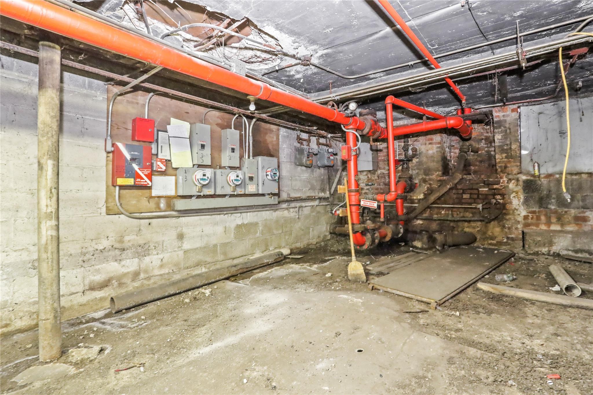 Commercial Lease Washington  Bronx, NY 10456, MLS-848023-11