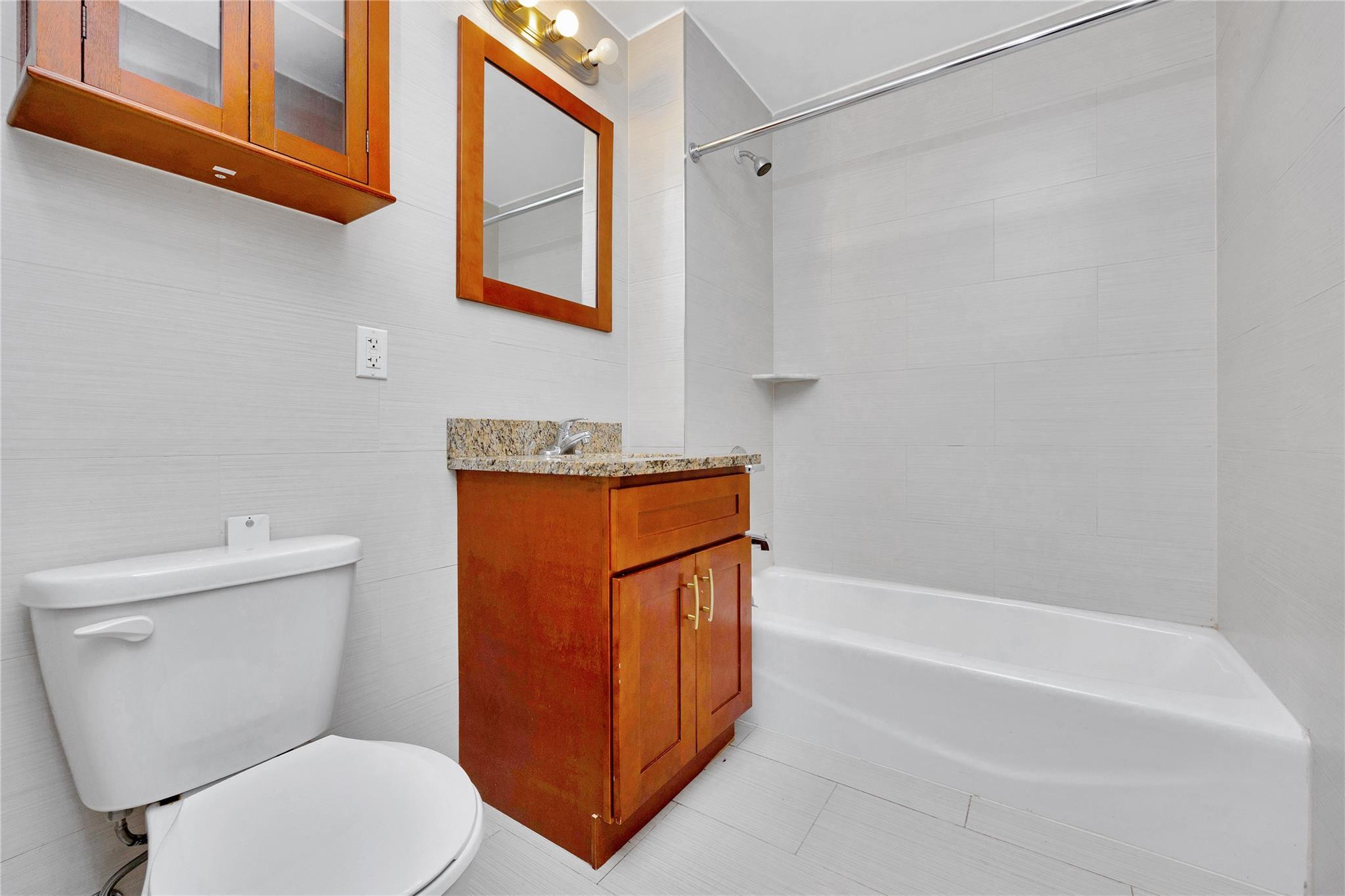 Apartment Jamaica  Queens, NY 11432, MLS-848024-8