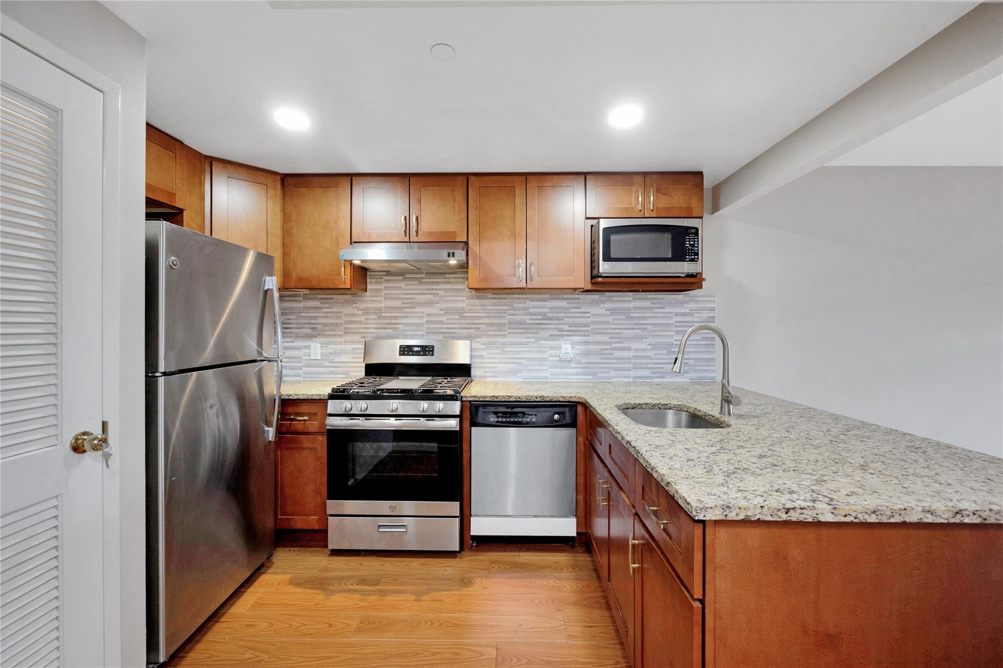 Apartment Jamaica  Queens, NY 11432, MLS-848024-9