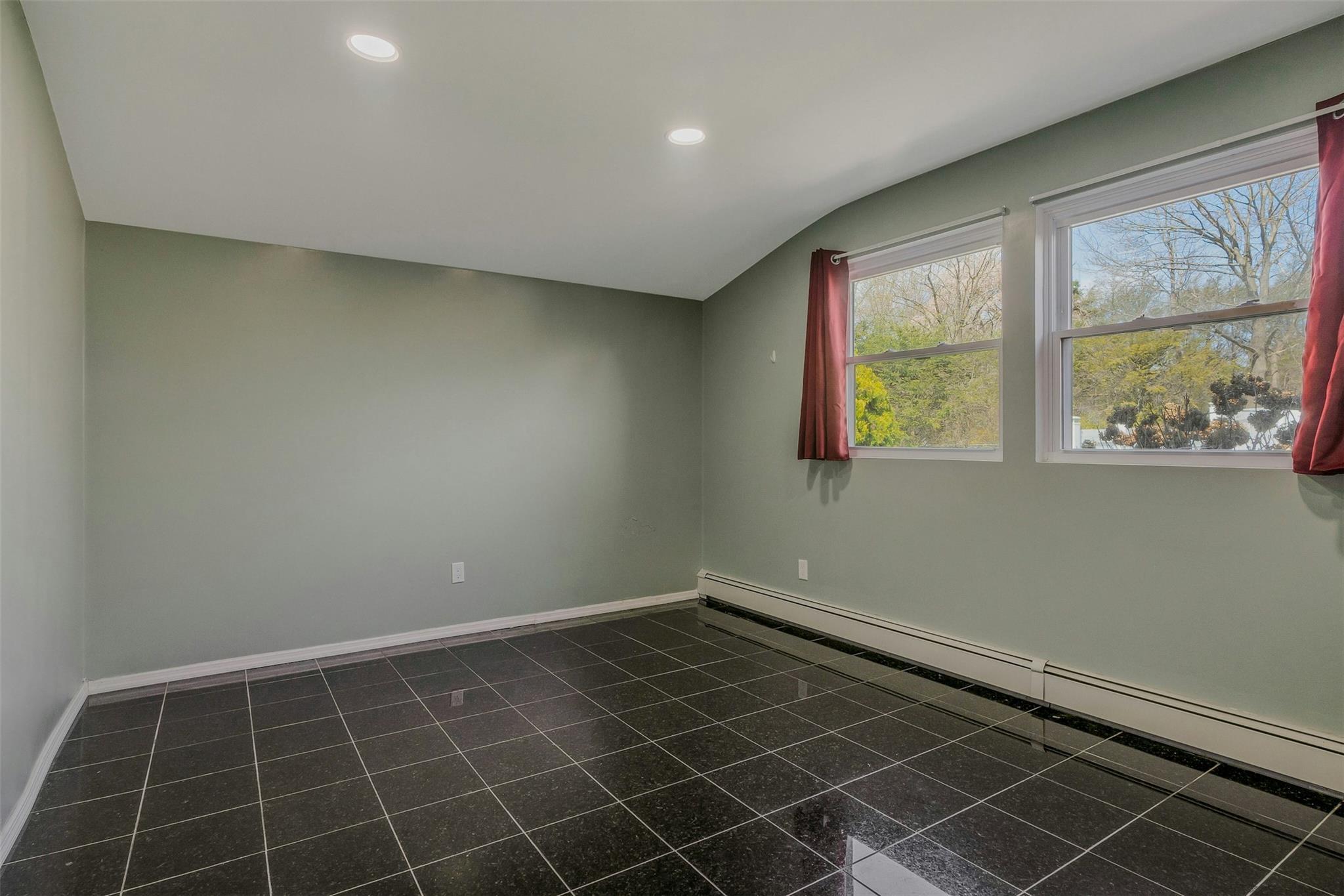Single Family College  Suffolk County, NY 11790, MLS-848032-13