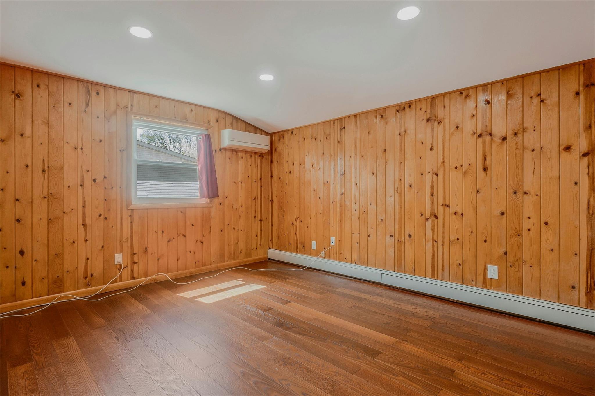 Single Family College  Suffolk County, NY 11790, MLS-848032-20