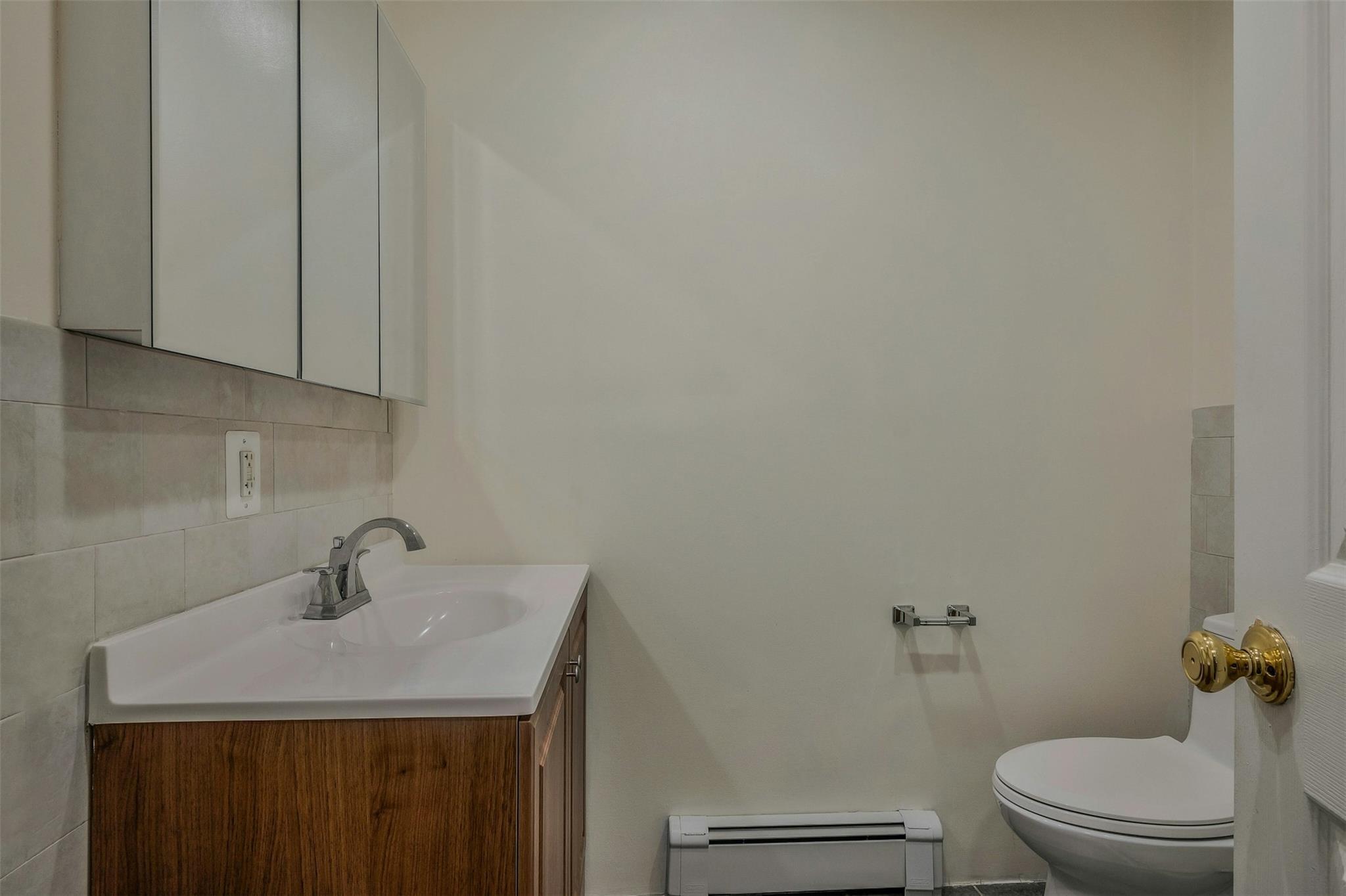 Single Family College  Suffolk County, NY 11790, MLS-848032-22