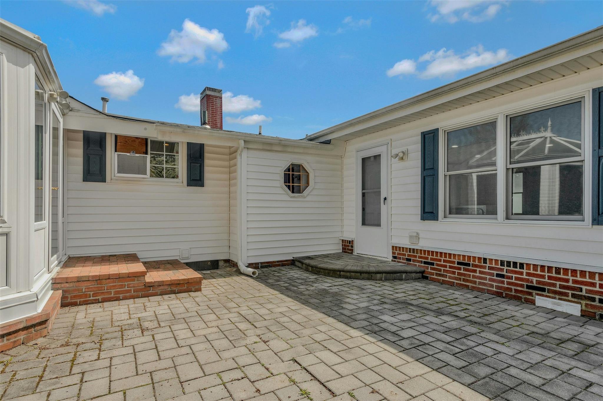 Single Family College  Suffolk County, NY 11790, MLS-848032-31
