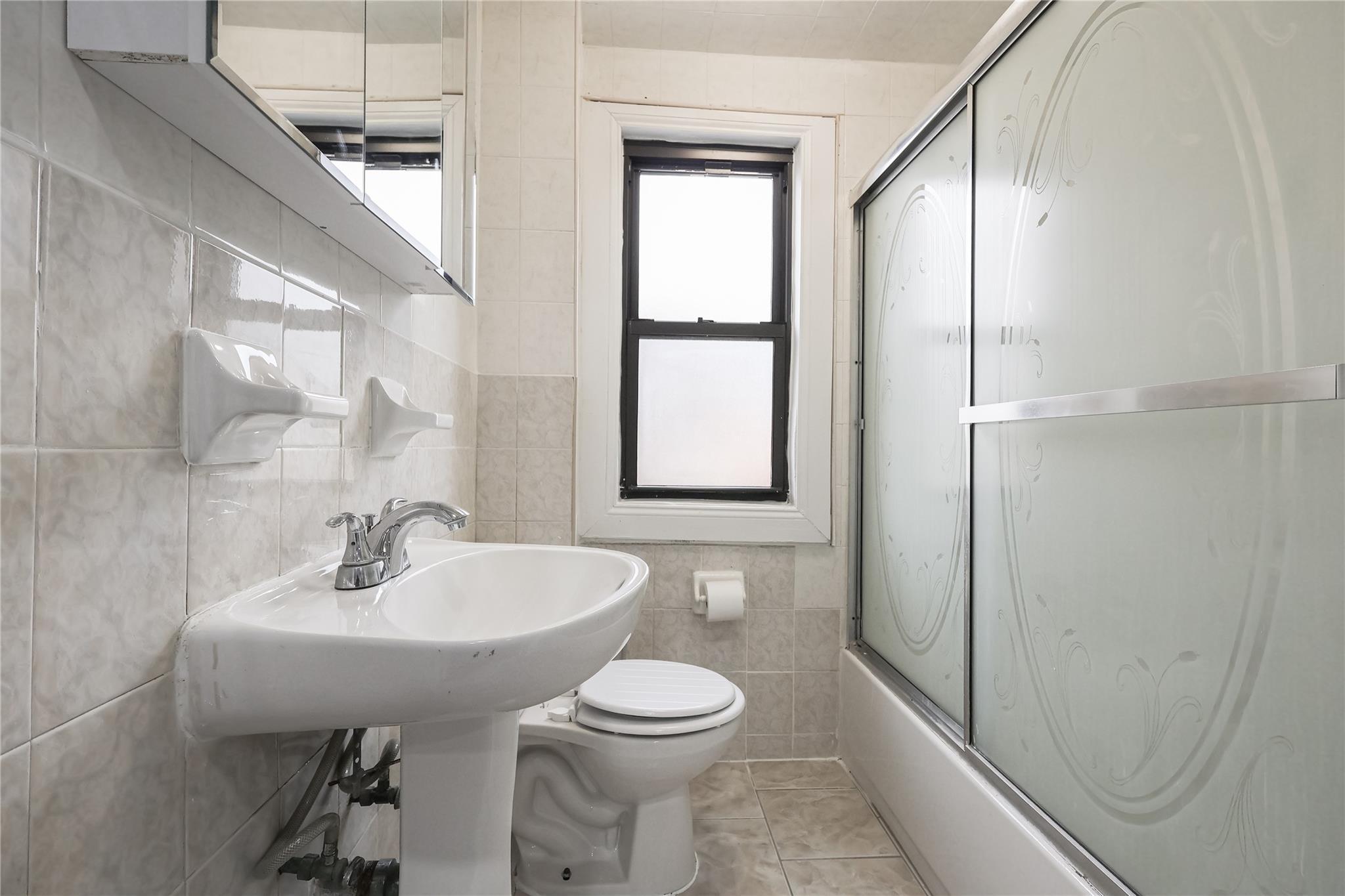 Apartment Hale  Brooklyn, NY 11208, MLS-848068-19